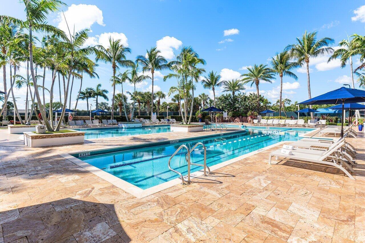 4976 Bocaire, Boca Raton FL 33487