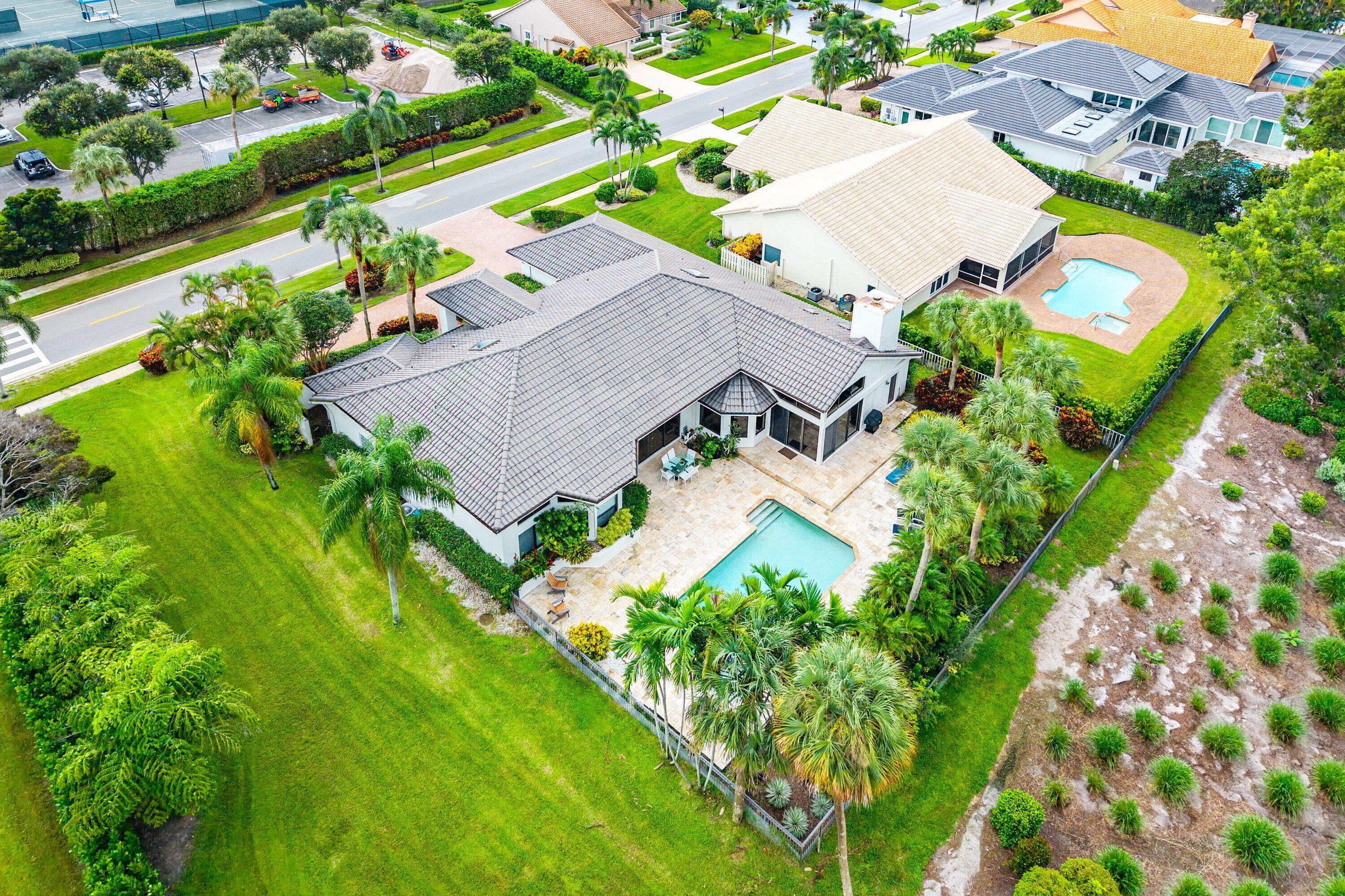 4976 Bocaire, Boca Raton FL 33487