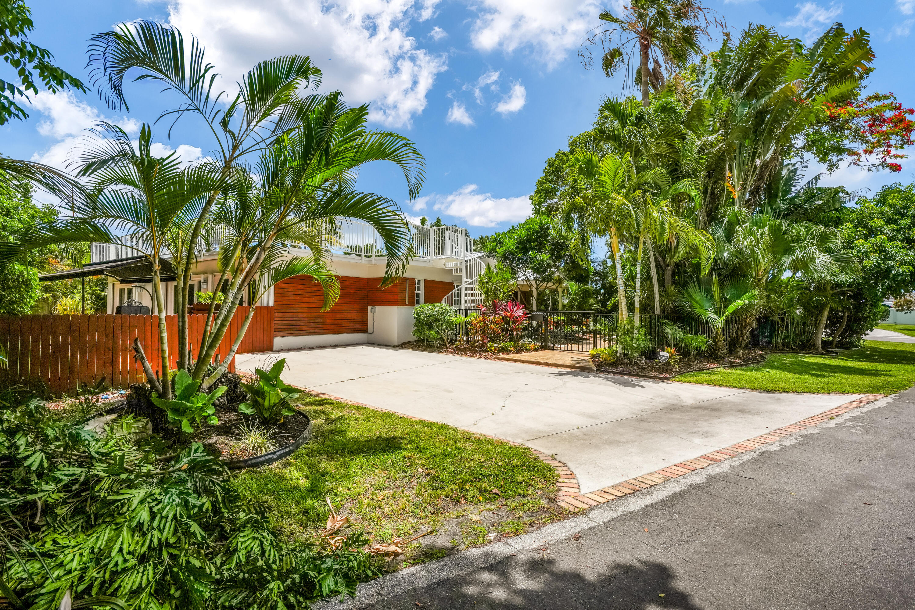2400 N Riverside, Pompano Beach FL 33062
