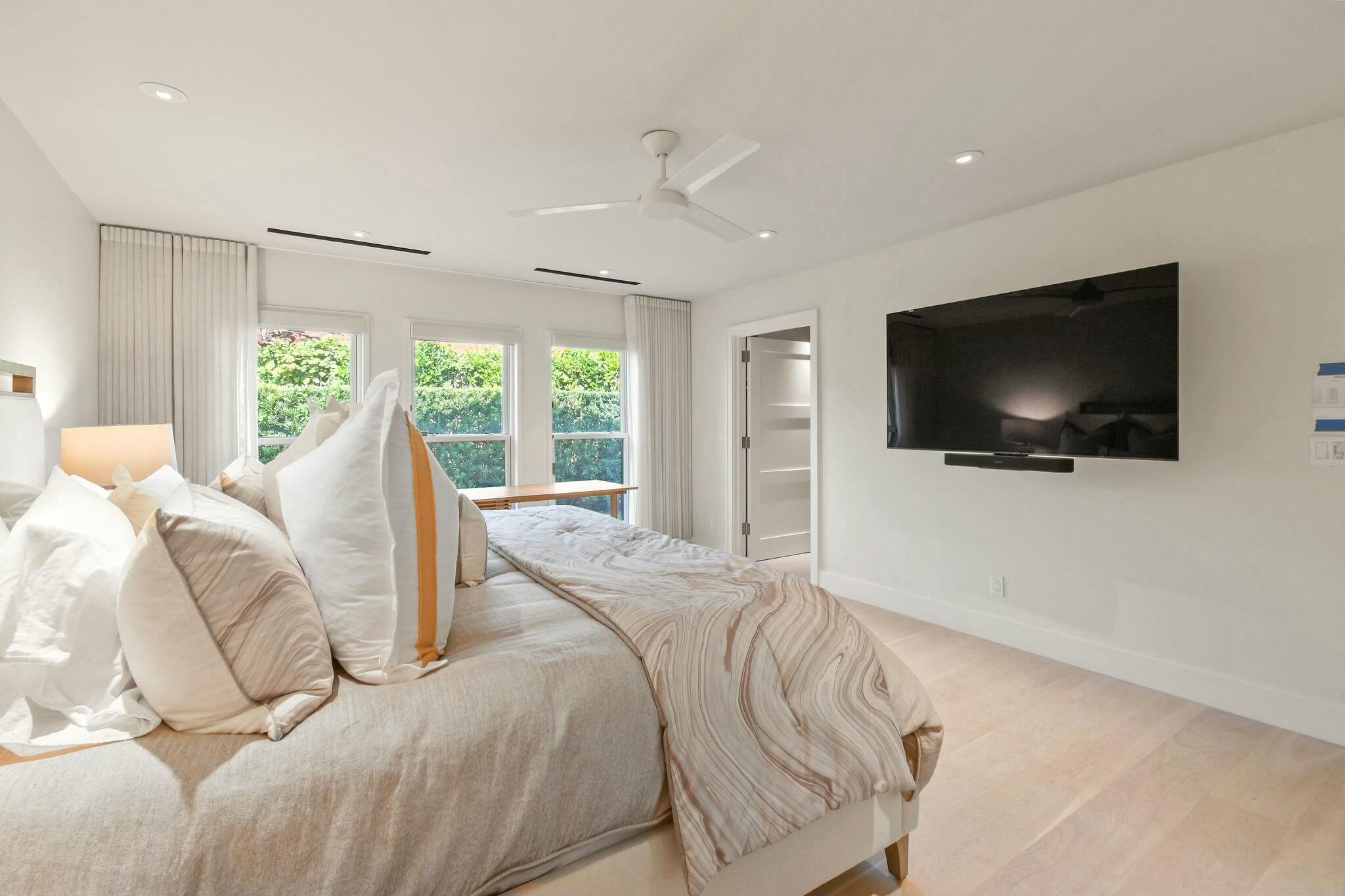 170 Beacon, Jupiter Inlet Colony FL 33469