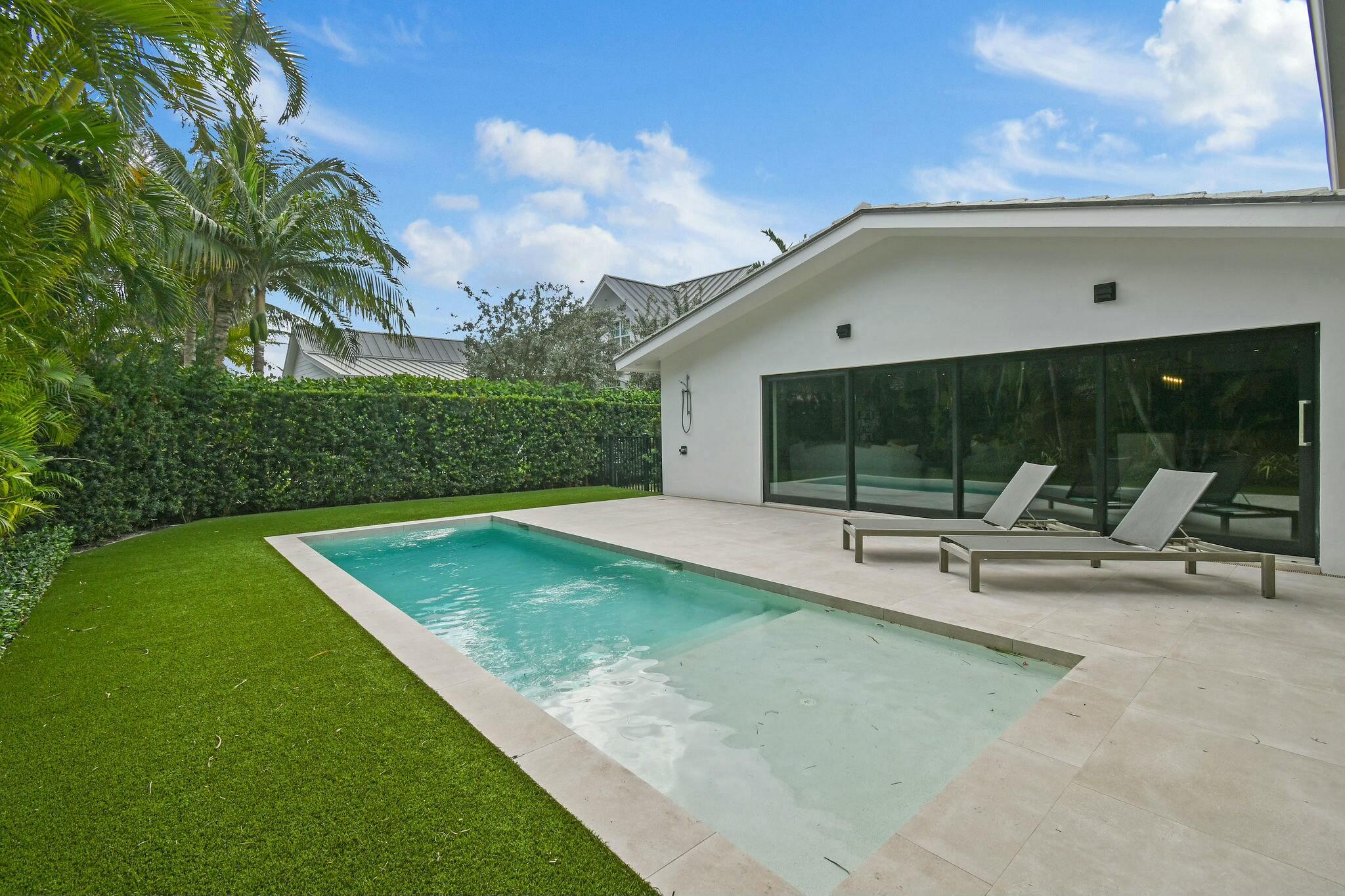 170 Beacon, Jupiter Inlet Colony FL 33469