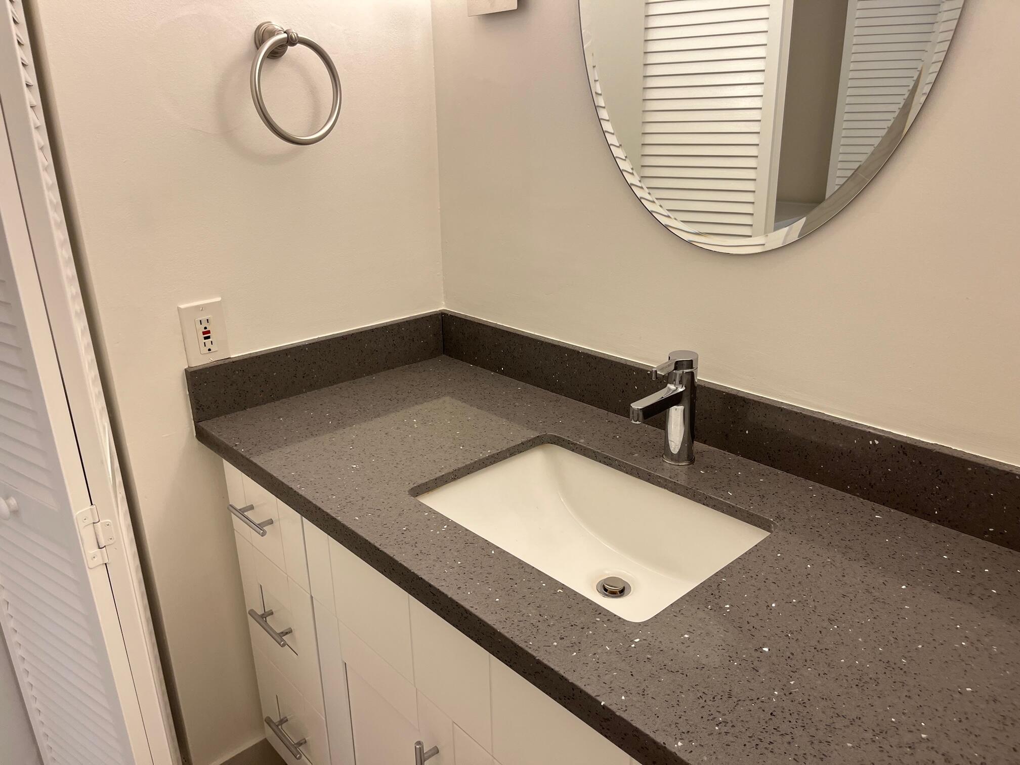160 Yacht Club #209, Hypoluxo FL 33462