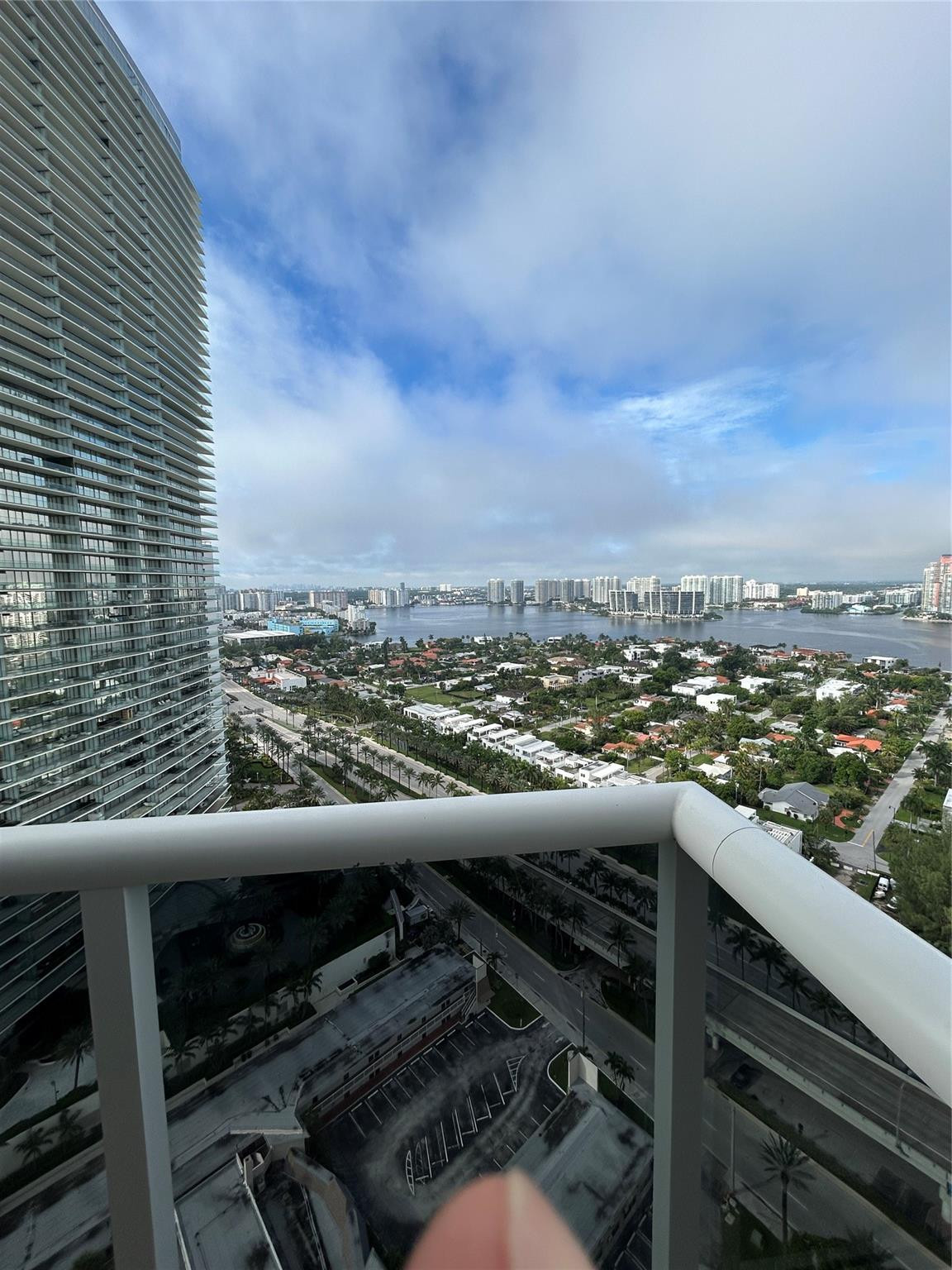 19111 Collins #2807, Sunny Isles Beach FL 33160