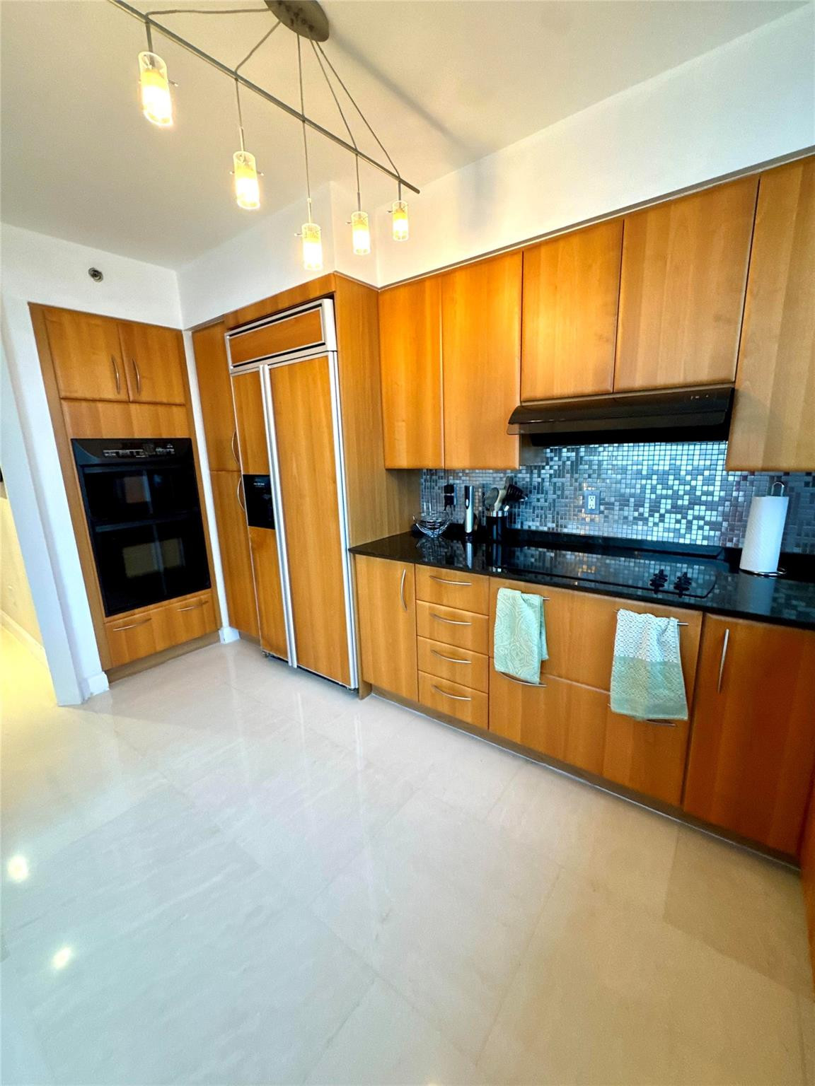 19111 Collins #2807, Sunny Isles Beach FL 33160
