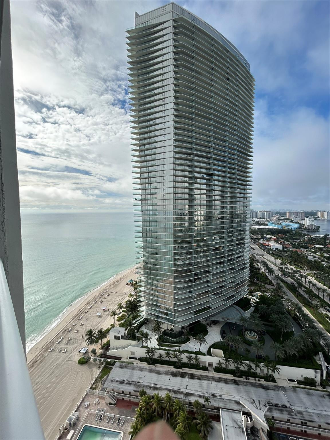 19111 Collins #2807, Sunny Isles Beach FL 33160