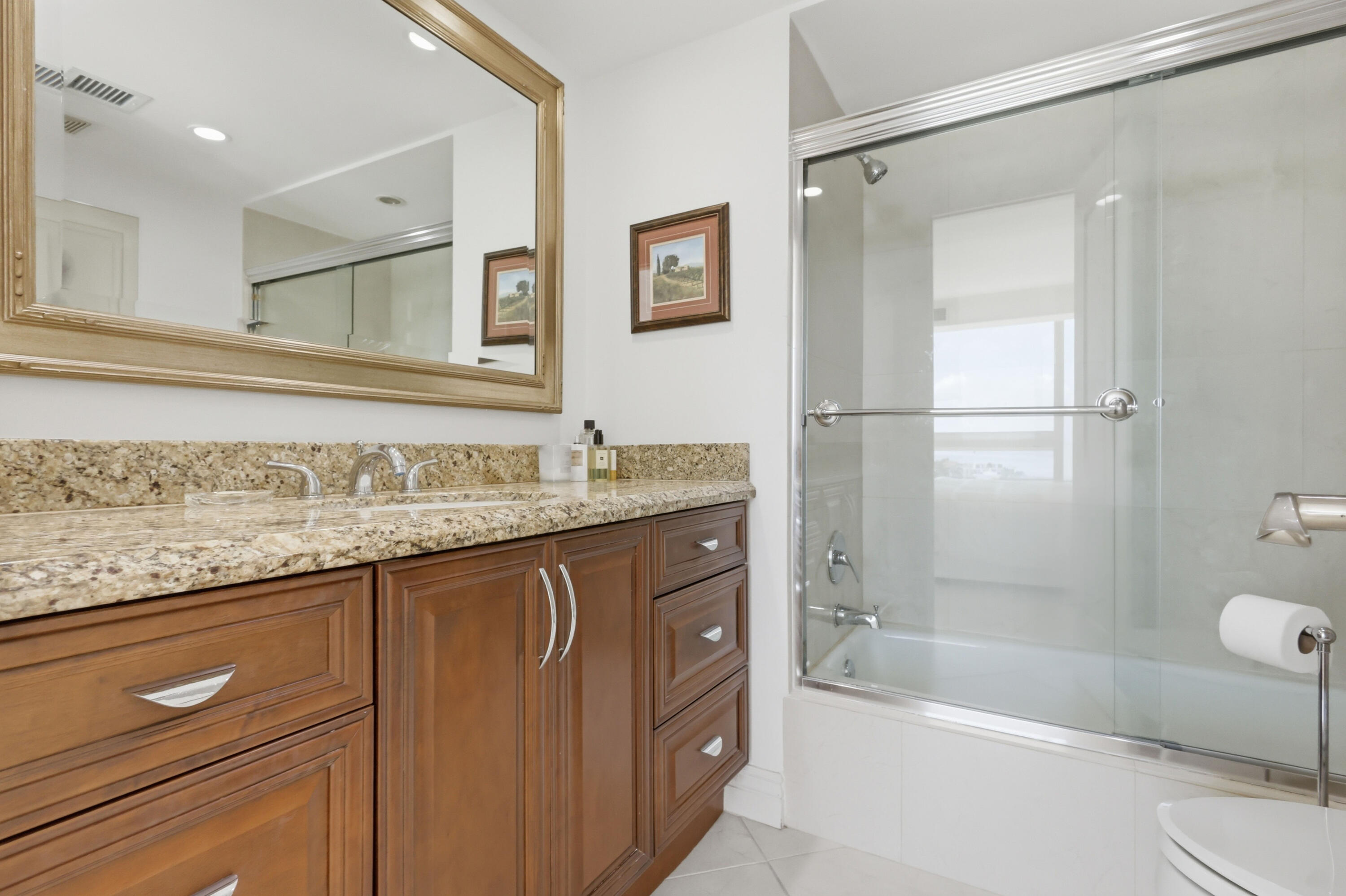 2715 N Ocean #10c, Fort Lauderdale FL 33308