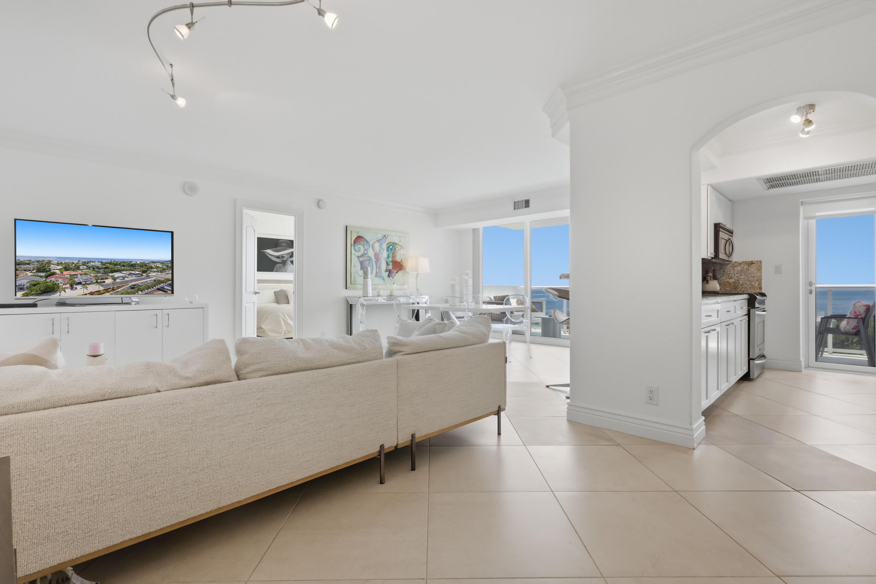 2715 N Ocean #10c, Fort Lauderdale FL 33308
