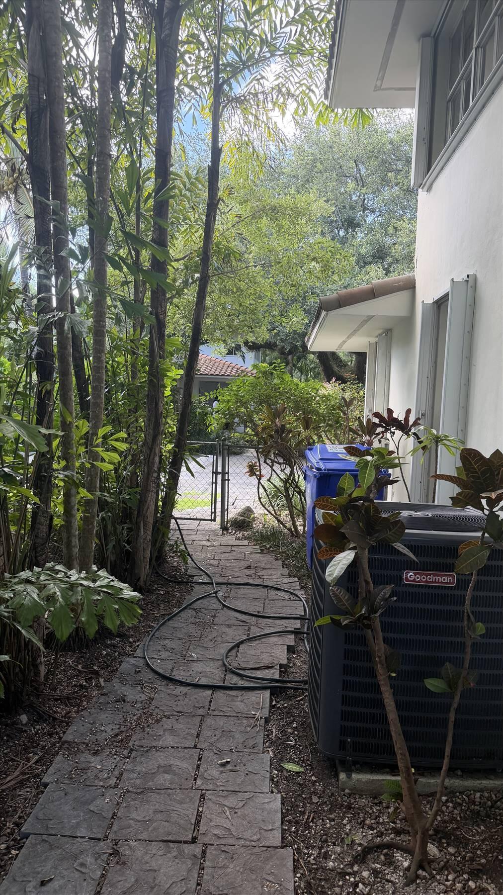 3611 SW 37th #19, Coconut Grove FL 33133