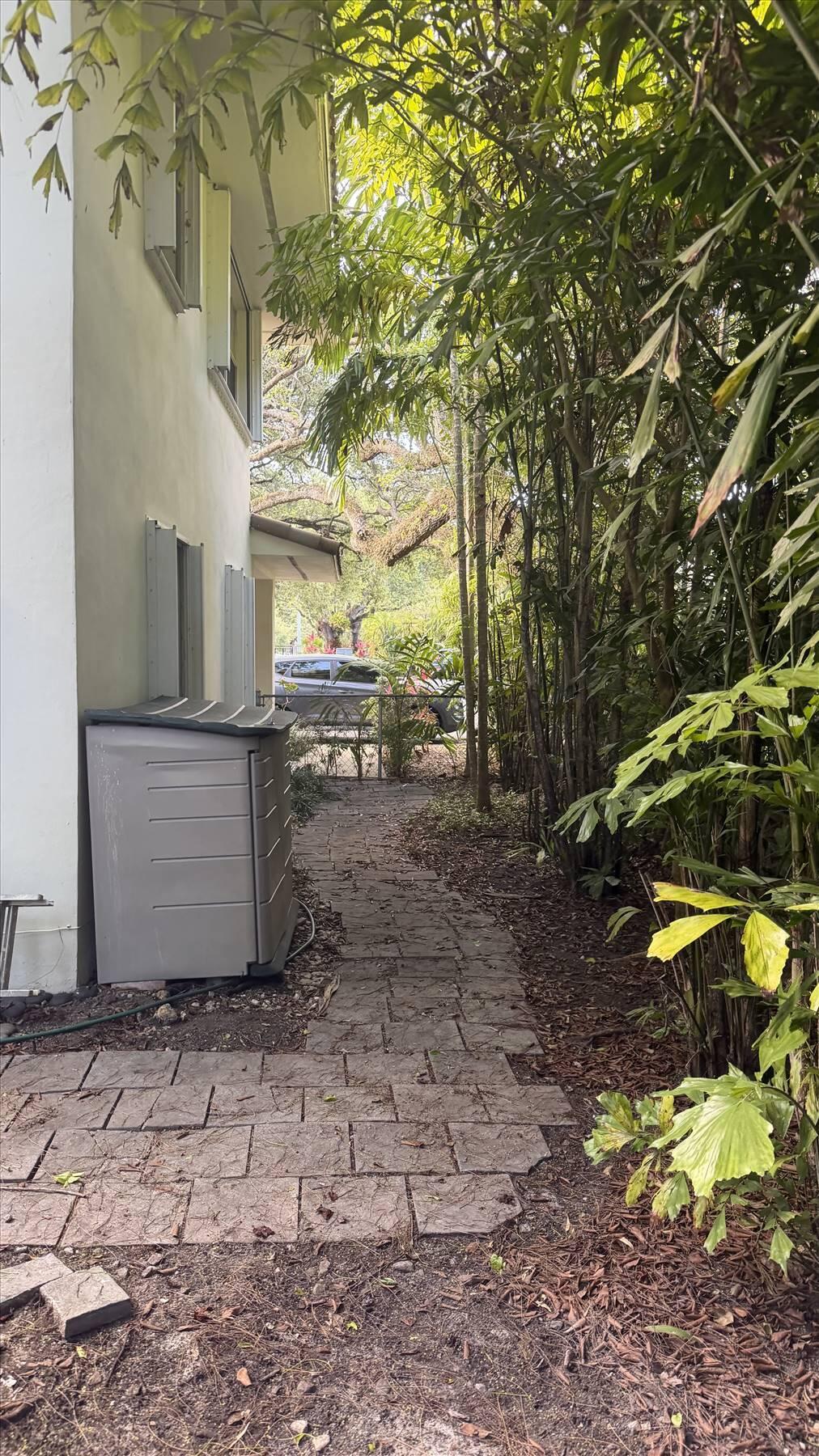 3611 SW 37th #19, Coconut Grove FL 33133