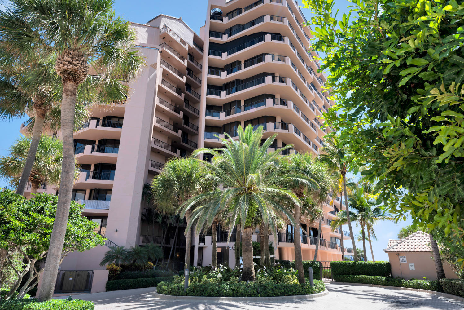 530 Ocean #202, Juno Beach FL 33408