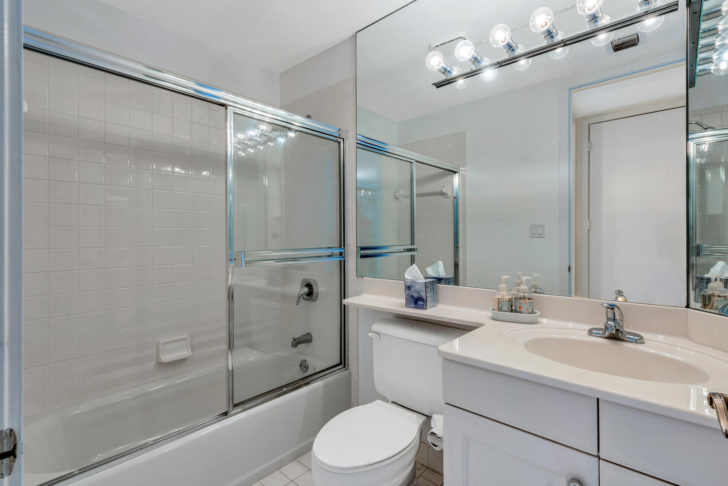 530 Ocean #202, Juno Beach FL 33408