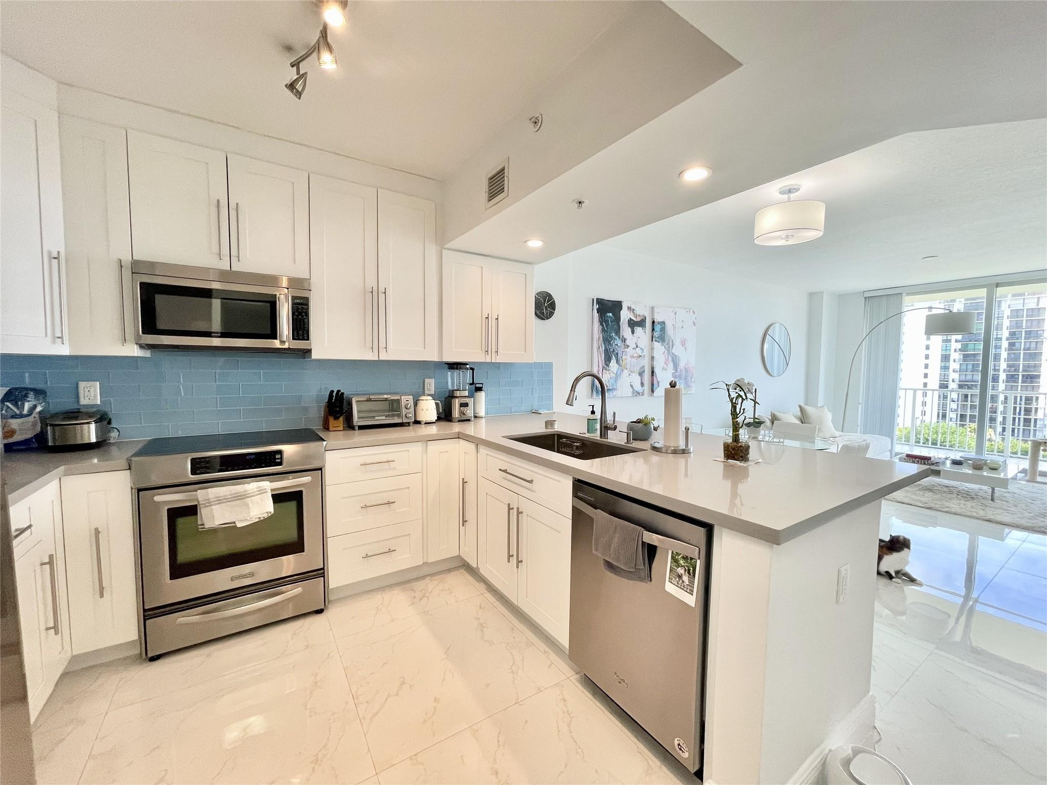 3020 NE 32nd #Unit 905, Fort Lauderdale FL 33306