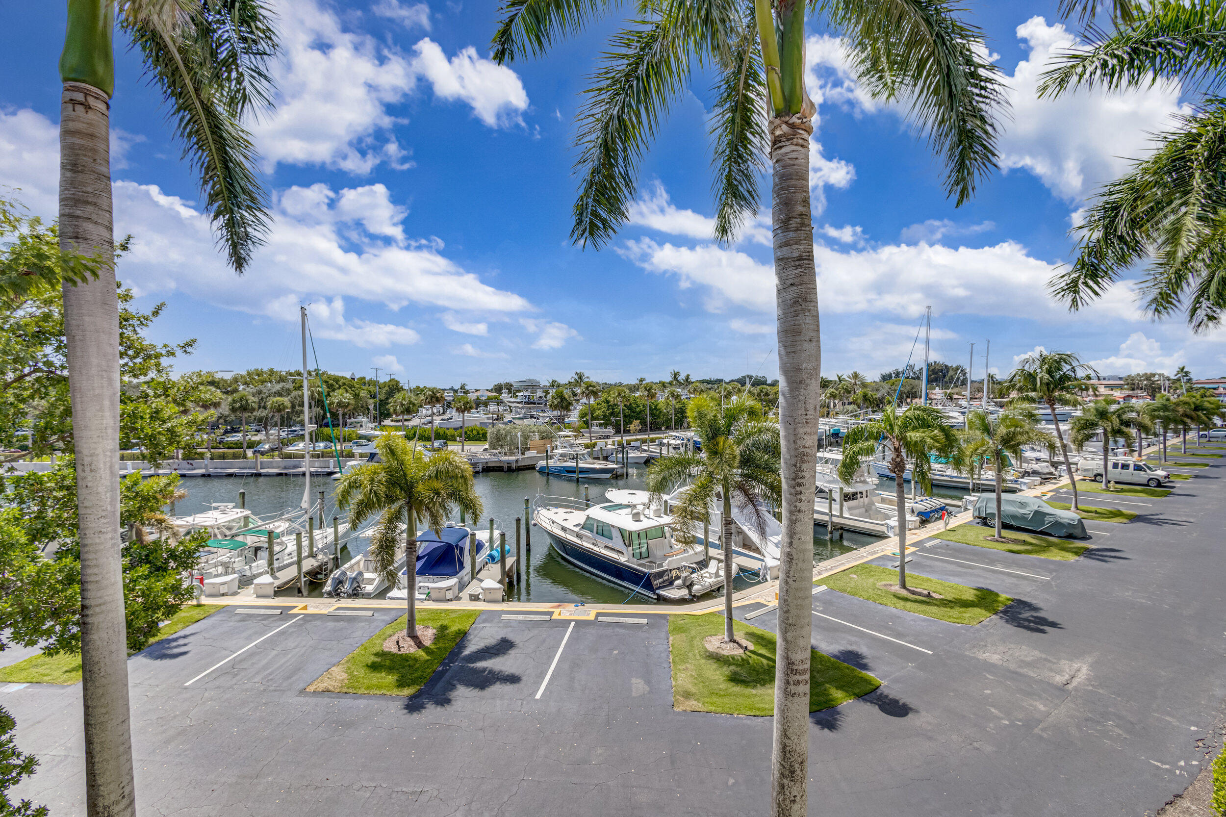 27 Marina Gardens, Palm Beach Gardens FL 33410