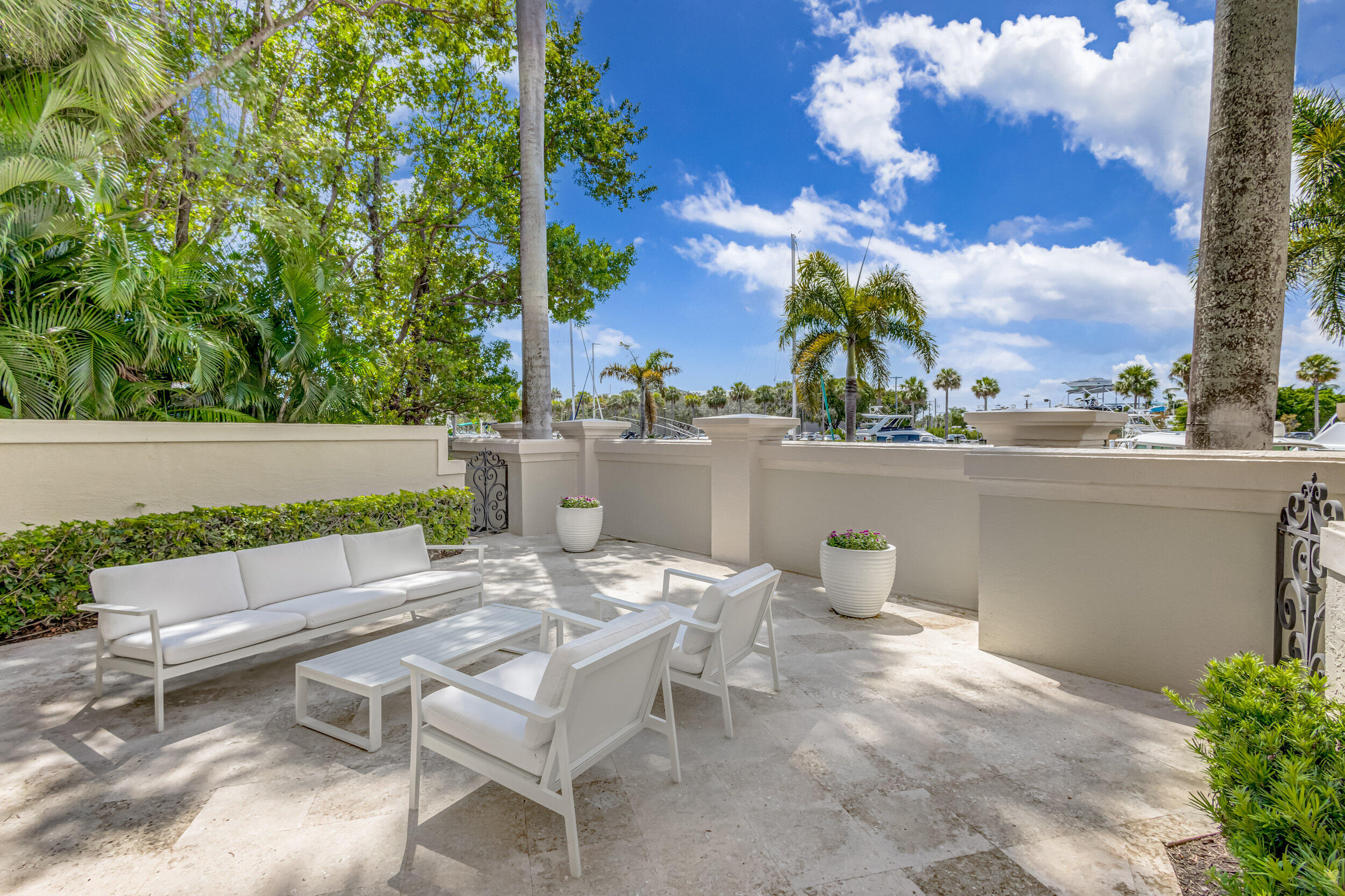 27 Marina Gardens, Palm Beach Gardens FL 33410