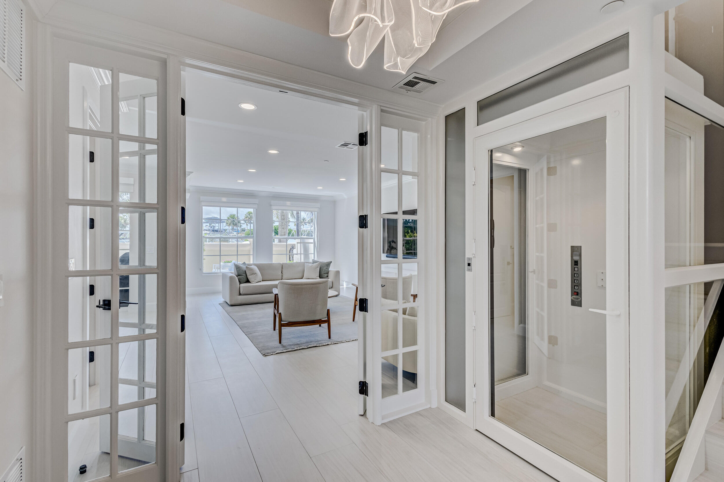 27 Marina Gardens, Palm Beach Gardens FL 33410