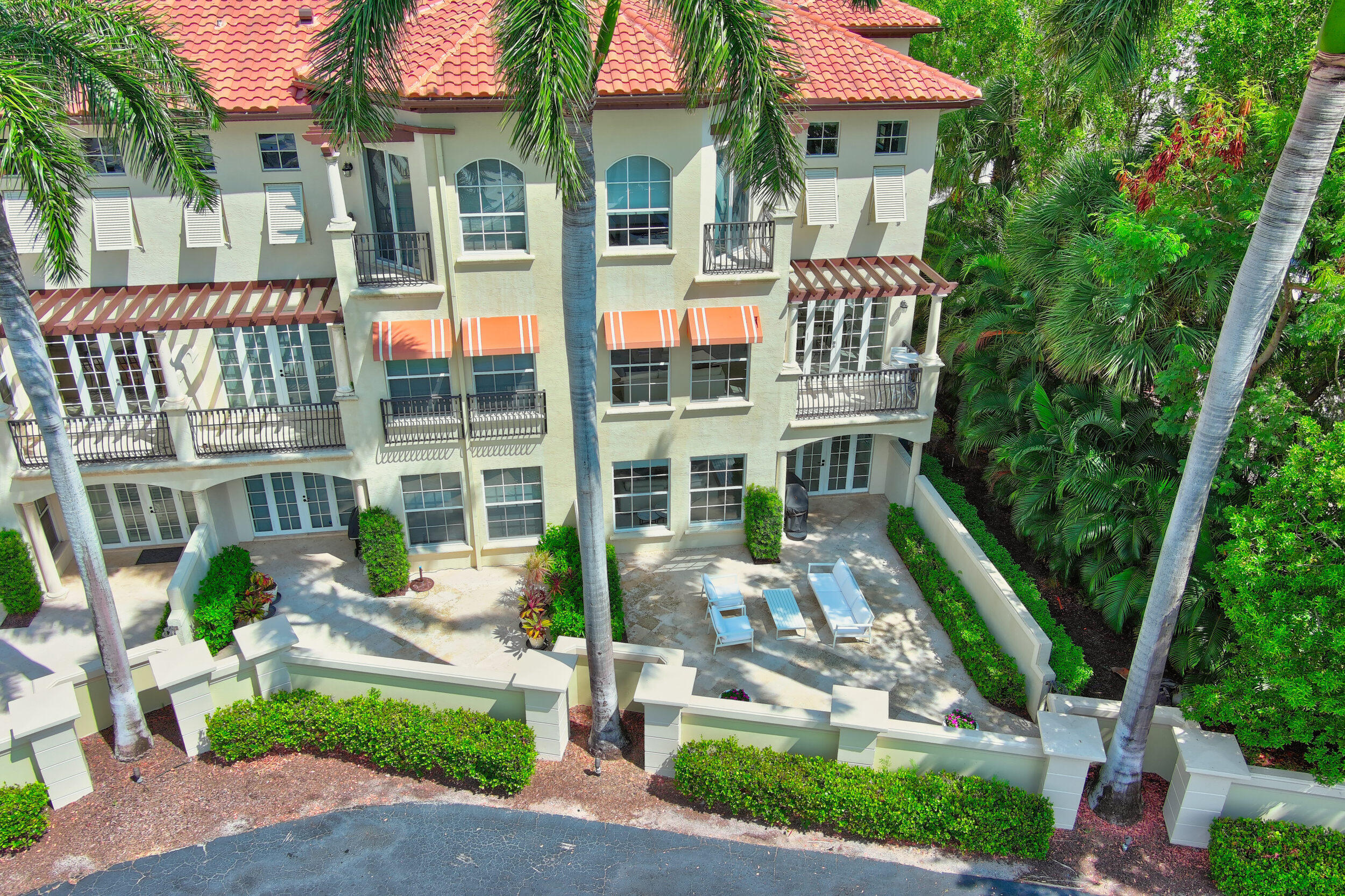 27 Marina Gardens, Palm Beach Gardens FL 33410