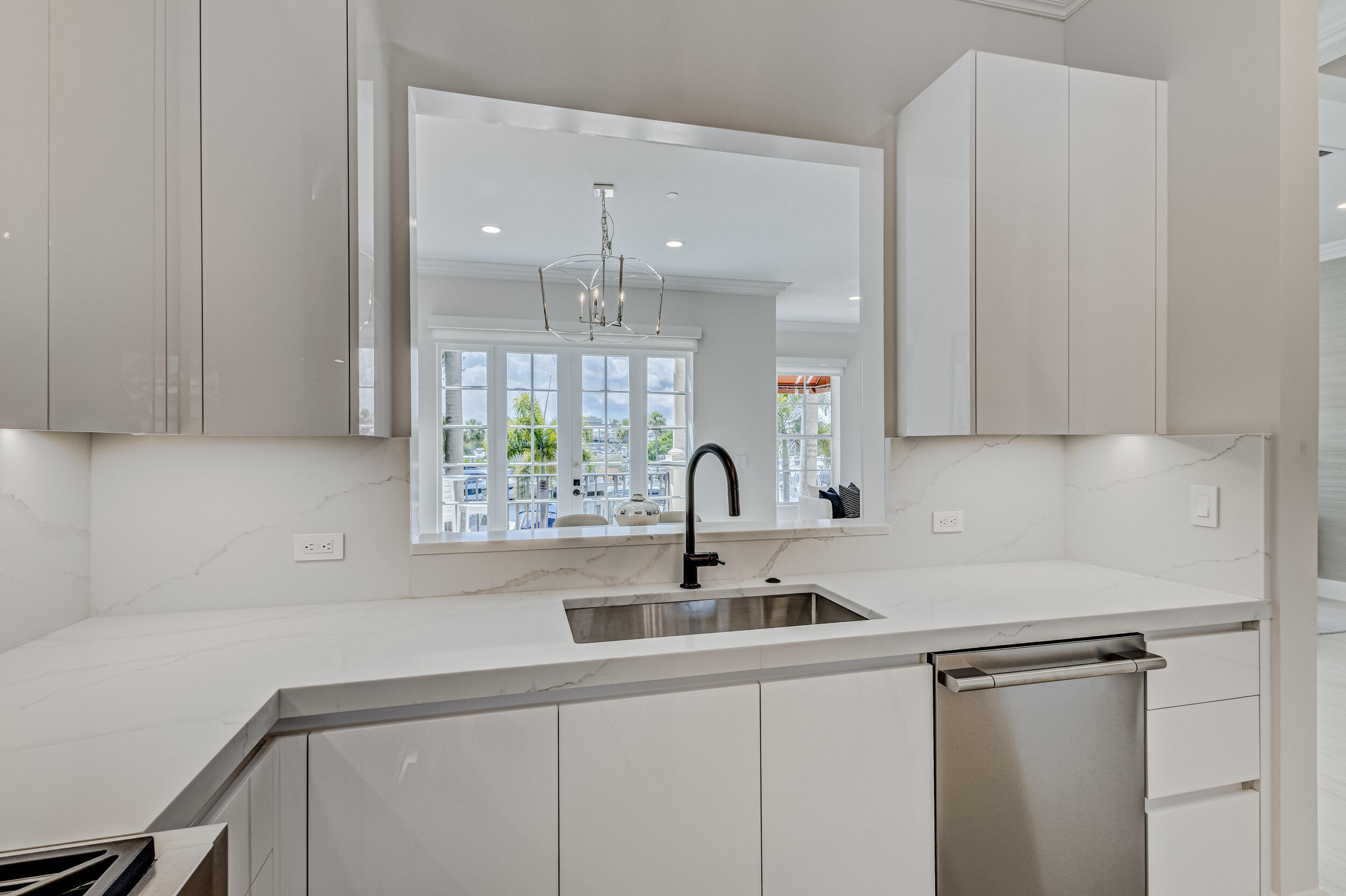 27 Marina Gardens, Palm Beach Gardens FL 33410