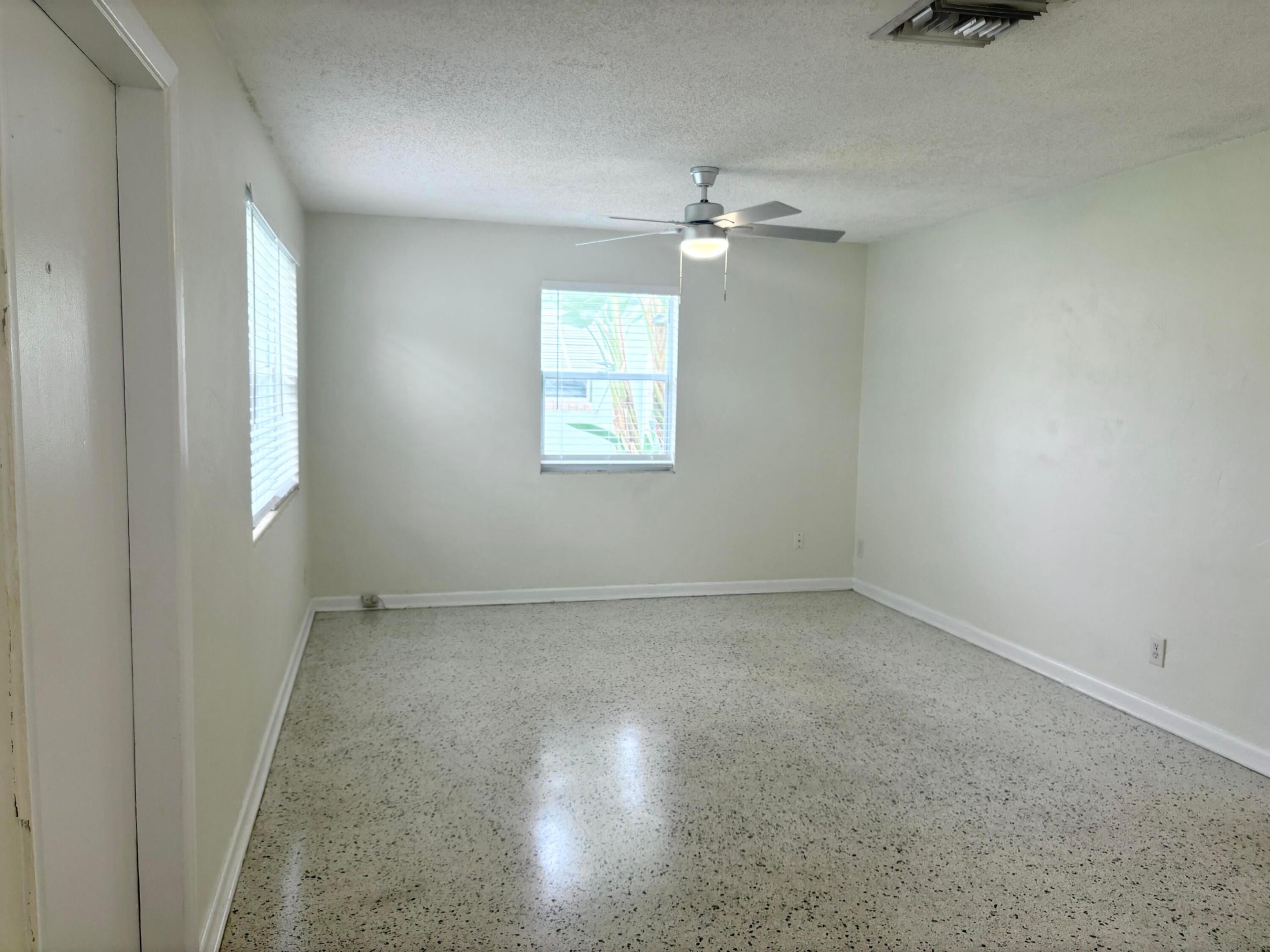 218 Seville, West Palm Beach FL 33405
