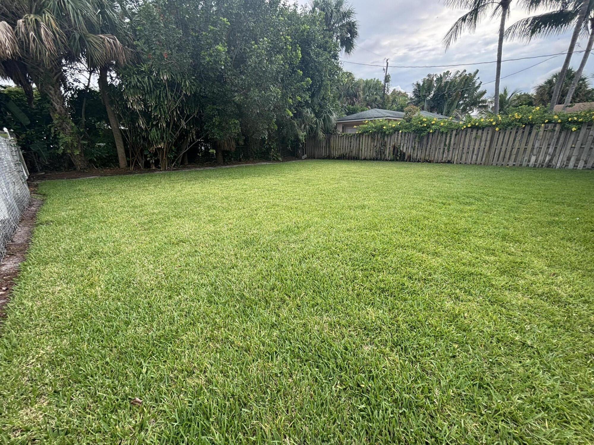 218 Seville, West Palm Beach FL 33405