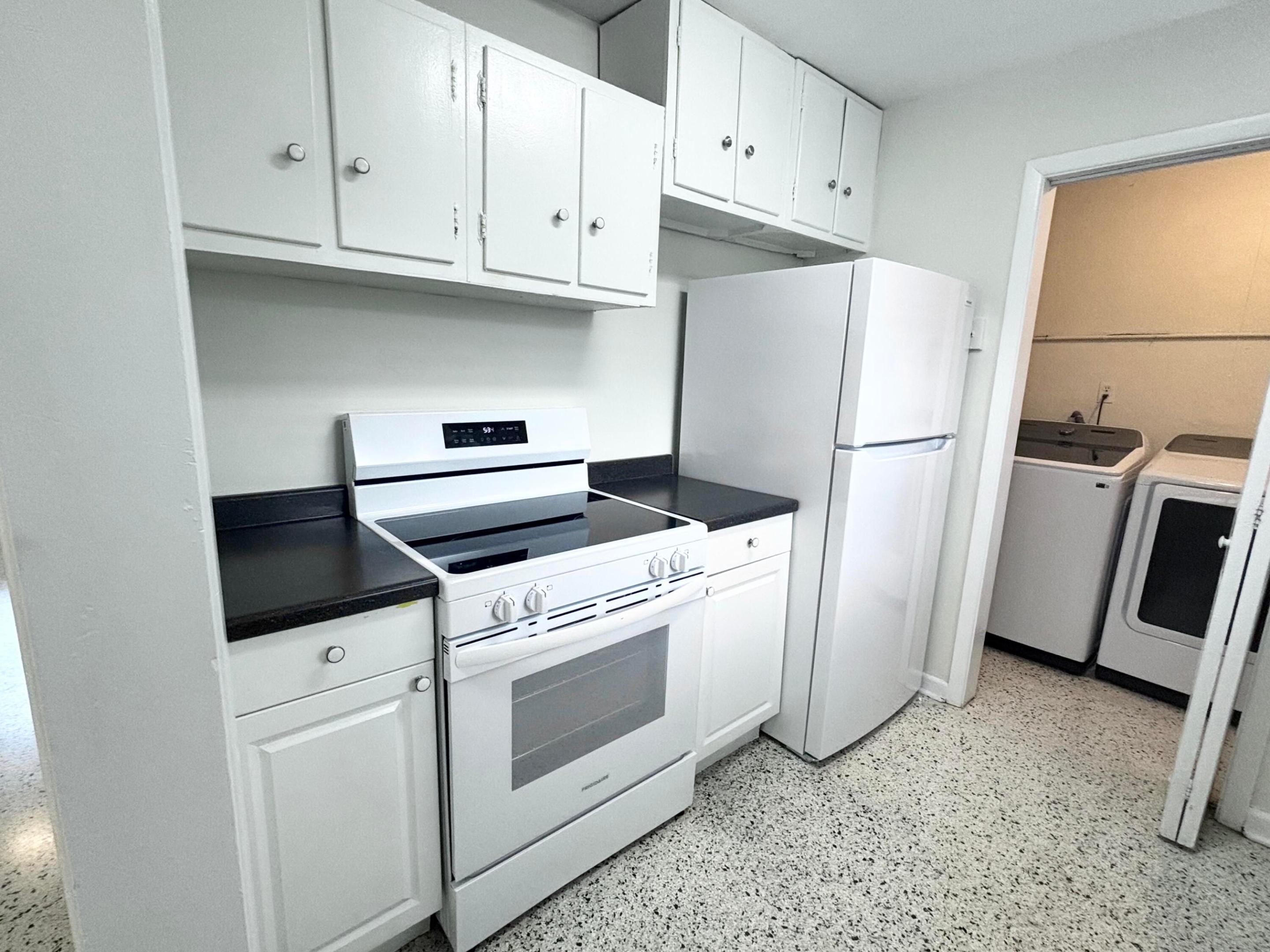 218 Seville, West Palm Beach FL 33405