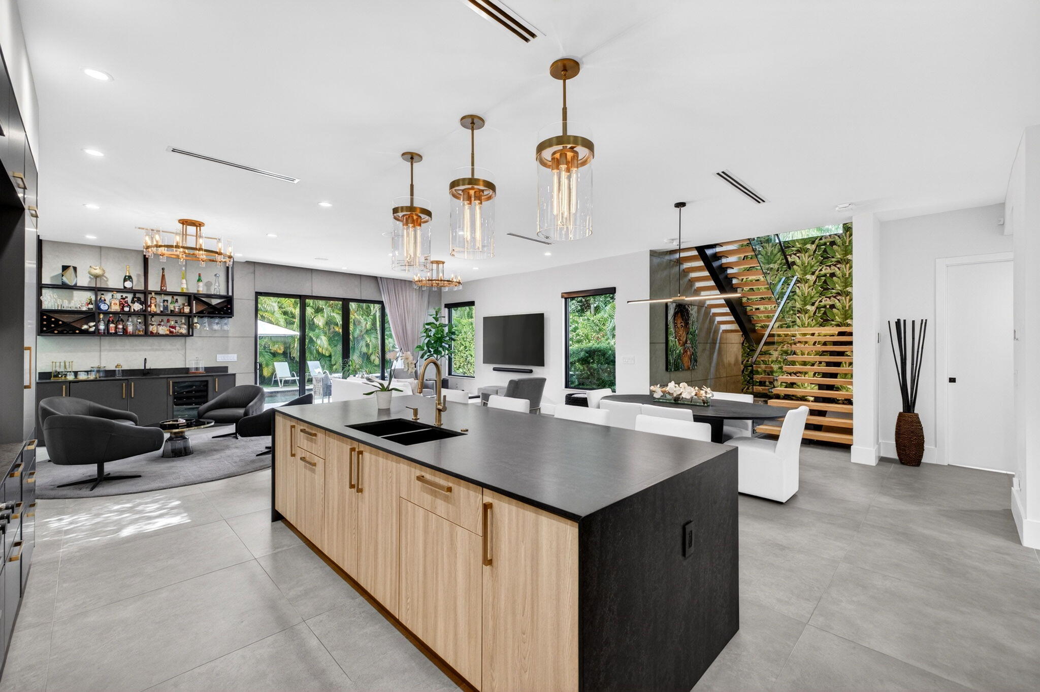 1644 NE 4th, Fort Lauderdale FL 33301