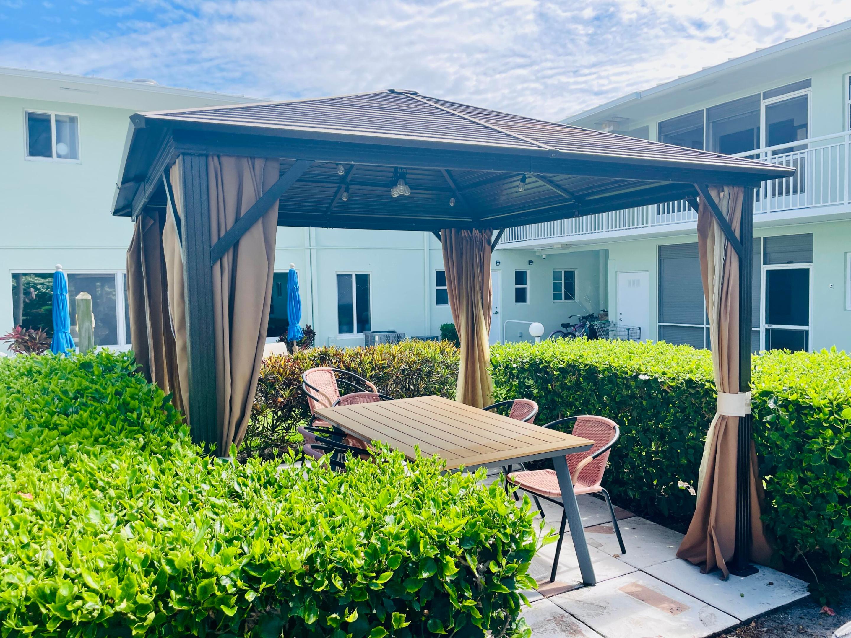 2100 NE 38th #142, Lighthouse Point FL 33064