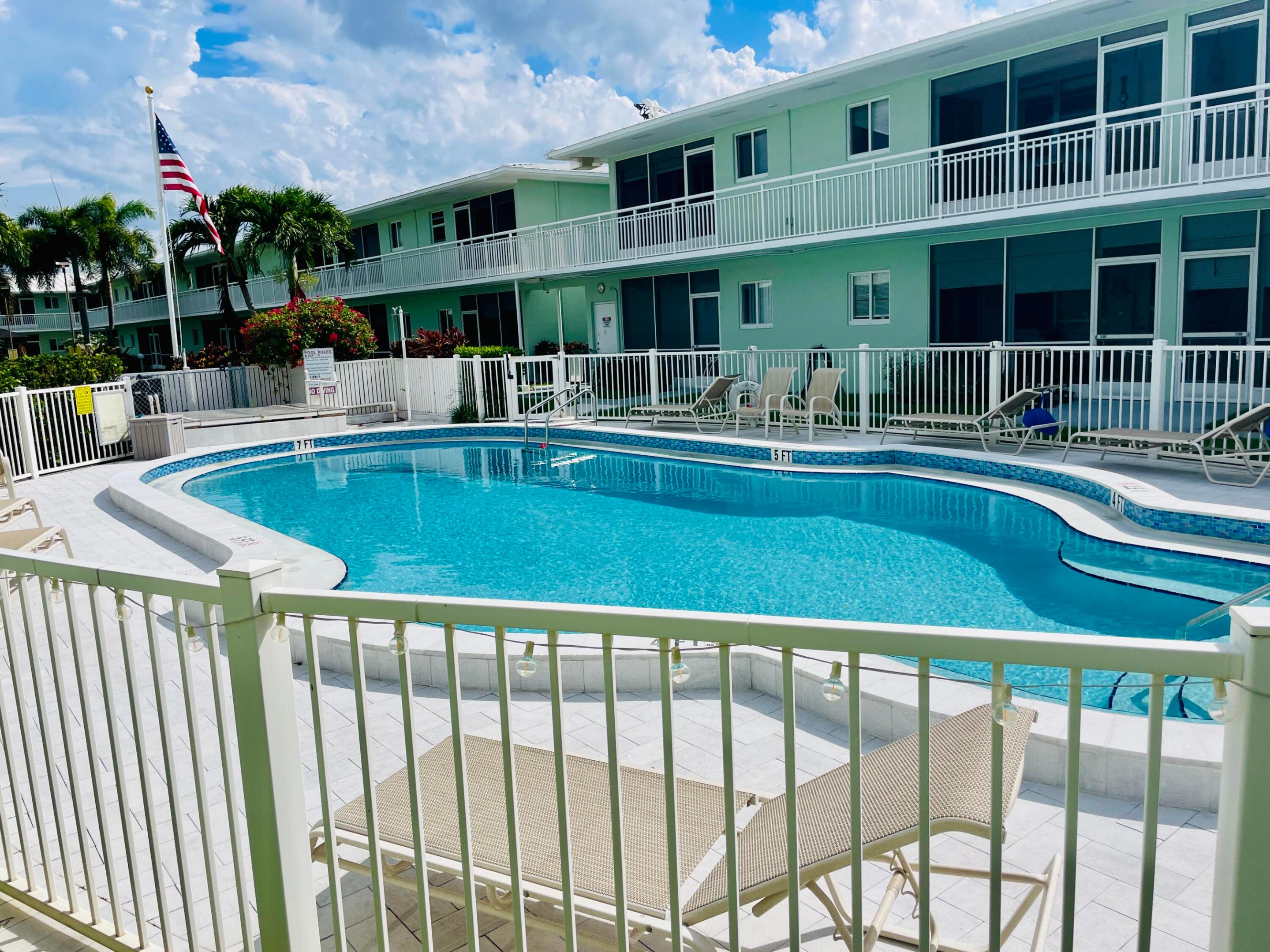 2100 NE 38th #142, Lighthouse Point FL 33064