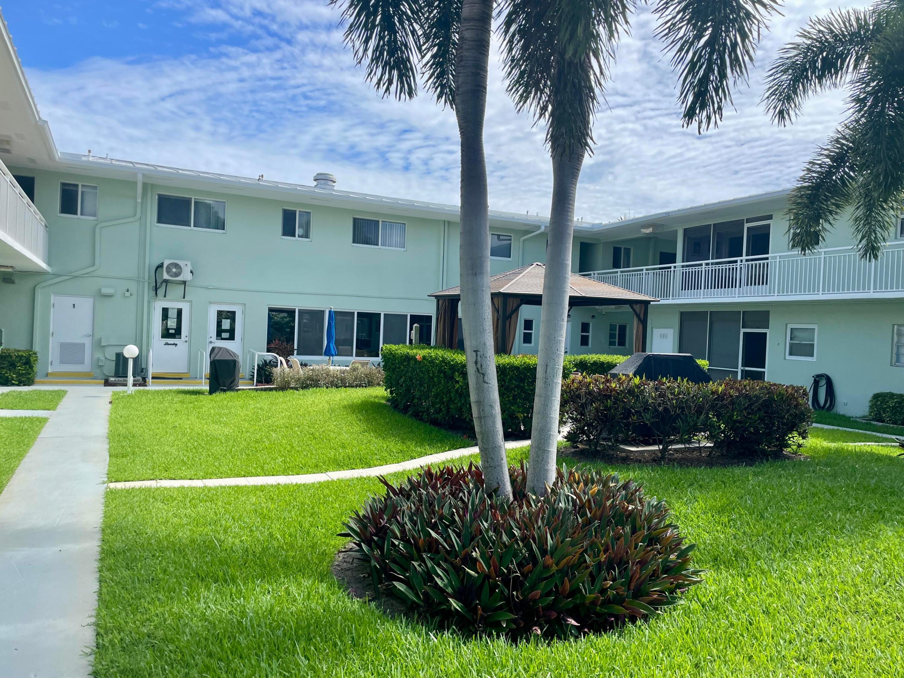 2100 NE 38th #142, Lighthouse Point FL 33064