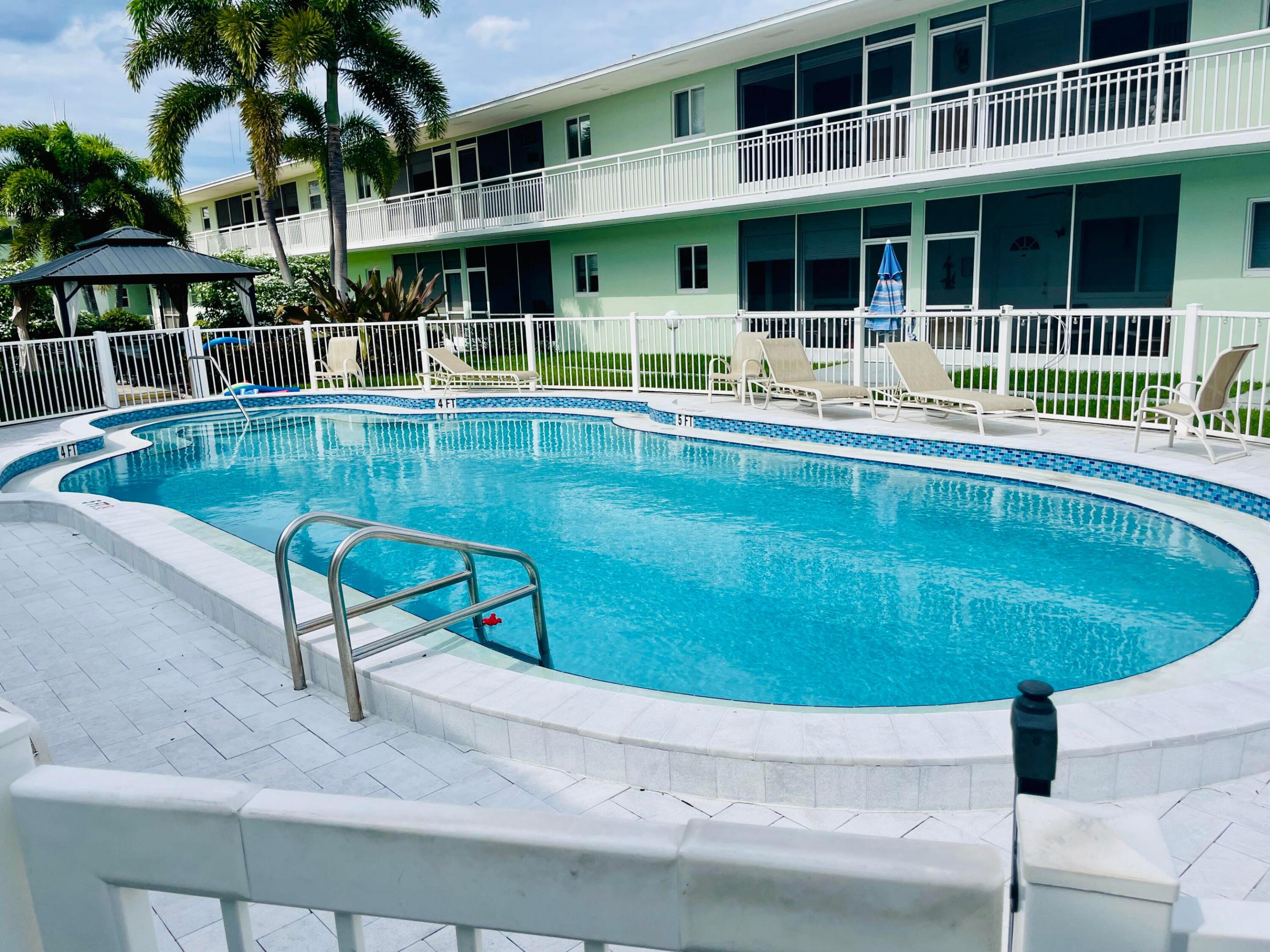 2100 NE 38th #142, Lighthouse Point FL 33064