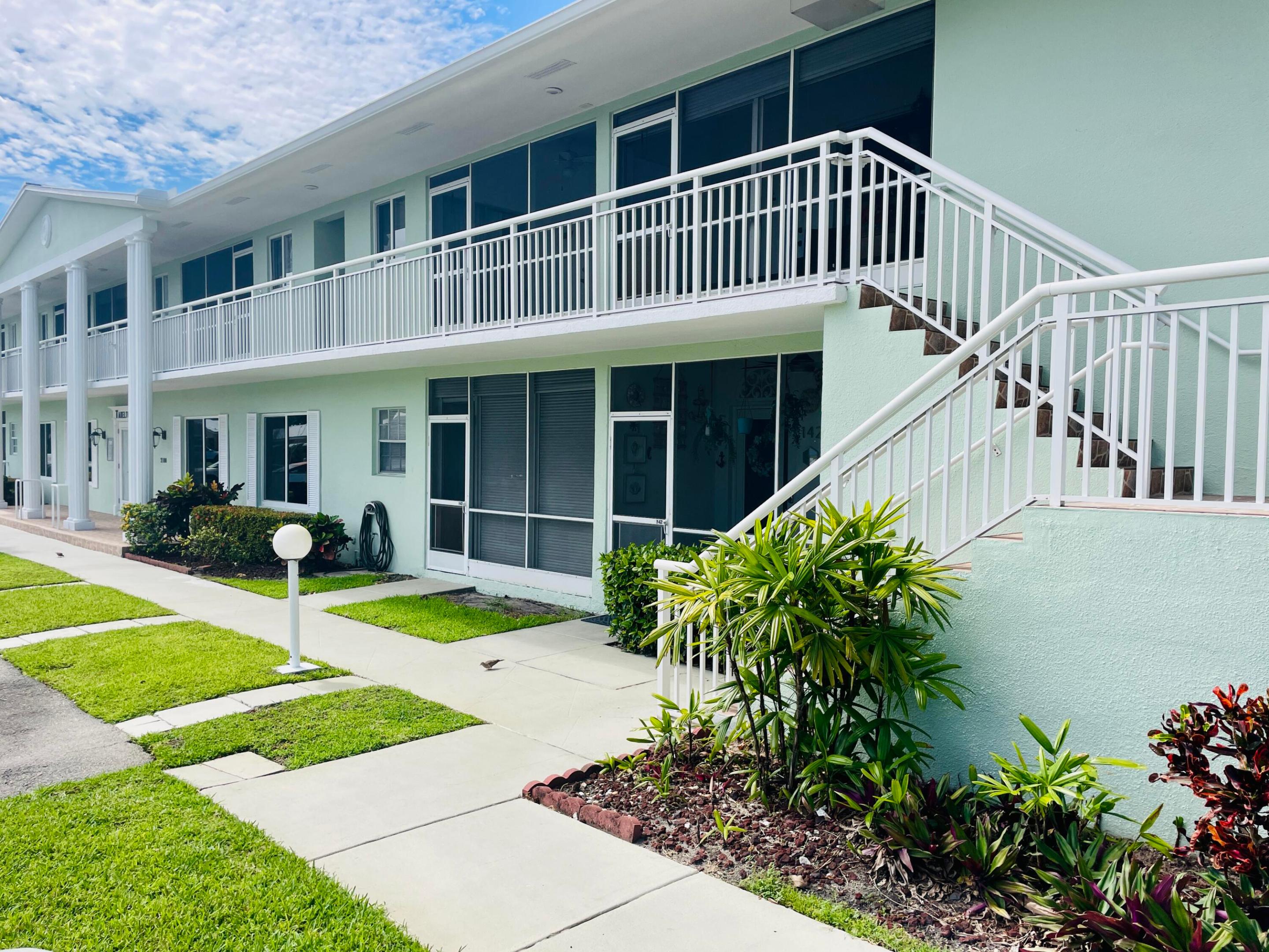 2100 NE 38th #142, Lighthouse Point FL 33064