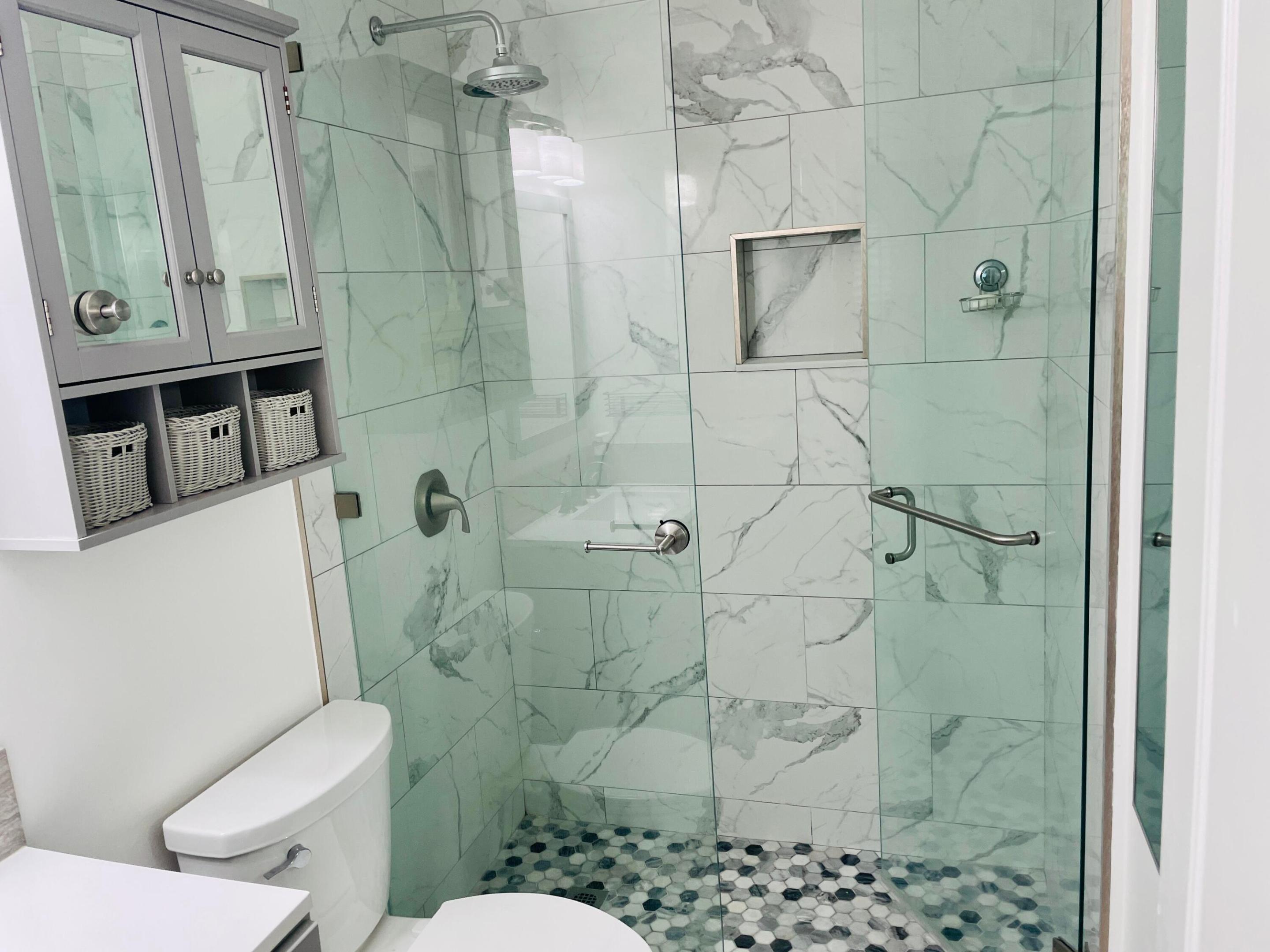 2100 NE 38th #142, Lighthouse Point FL 33064