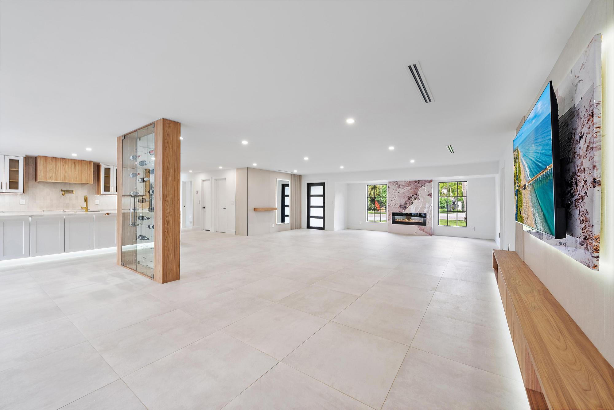 391 W Riverside, Tequesta FL 33469