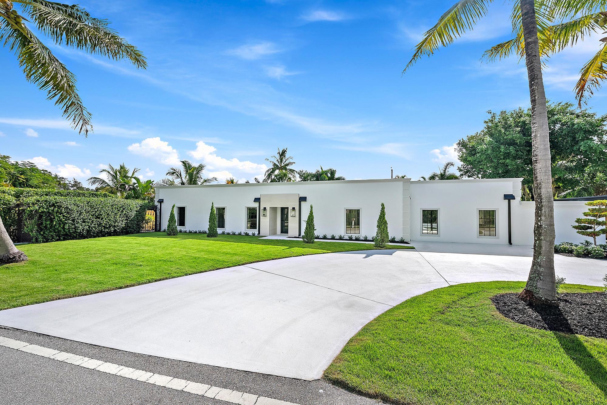 391 W Riverside, Tequesta FL 33469