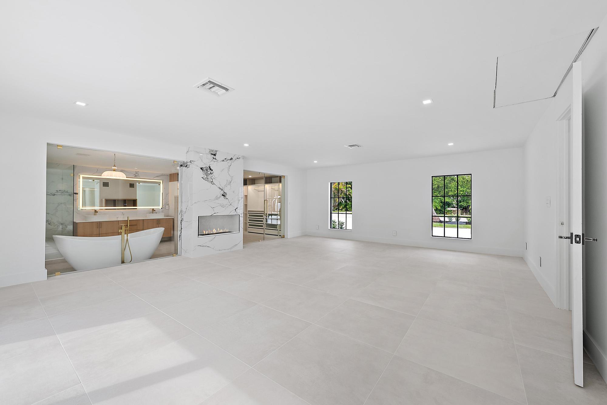391 W Riverside, Tequesta FL 33469
