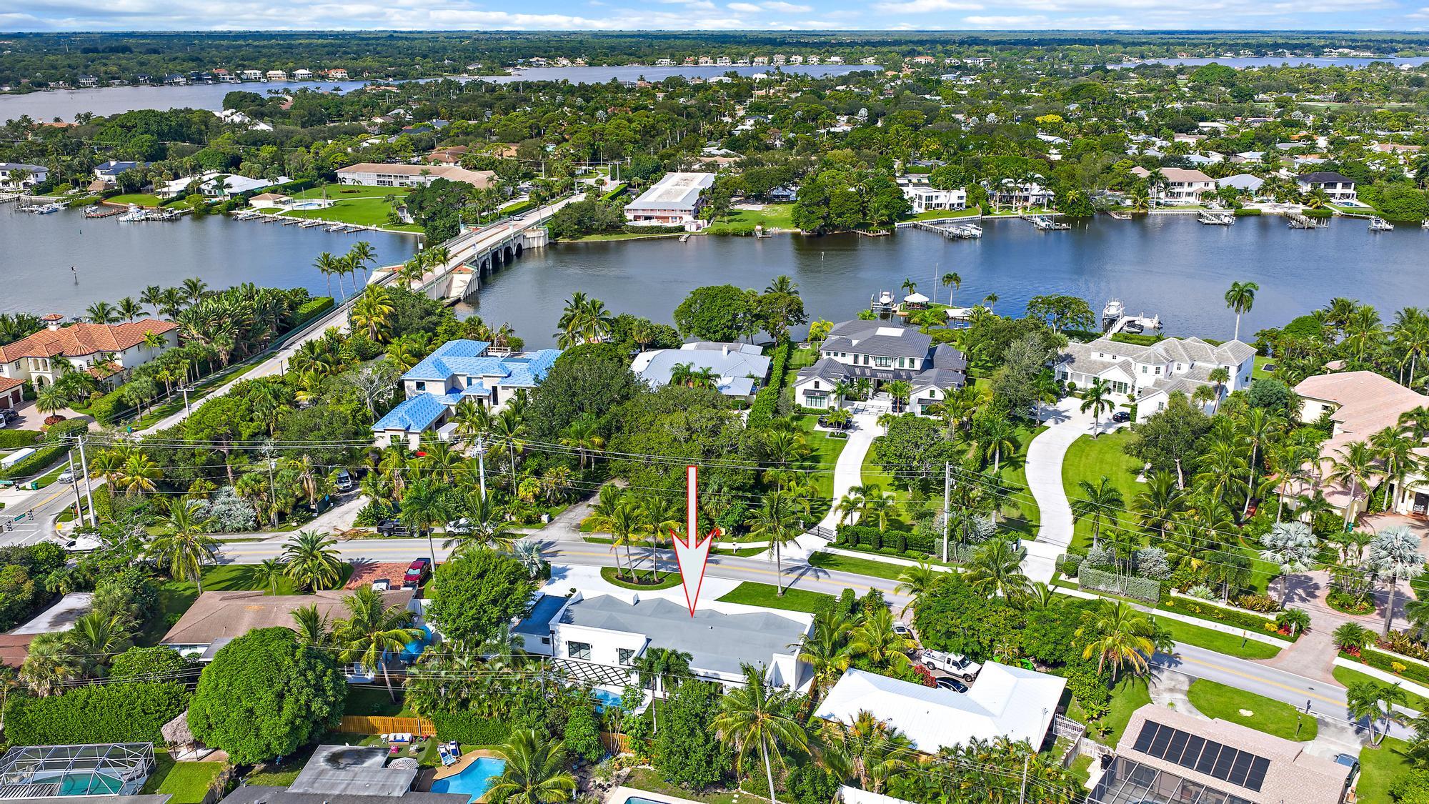 391 W Riverside, Tequesta FL 33469