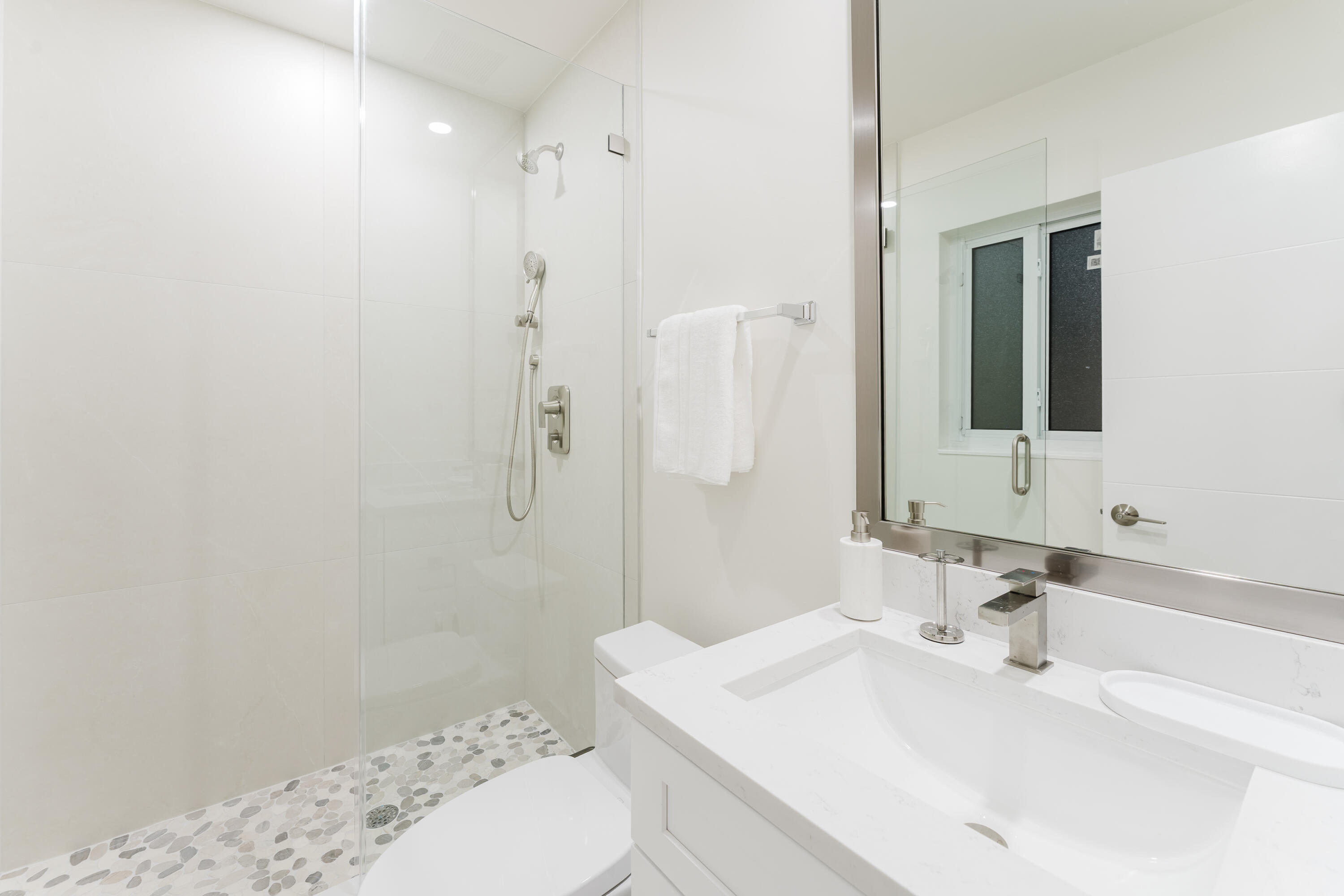 3199 NE 6th, Boca Raton FL 33431