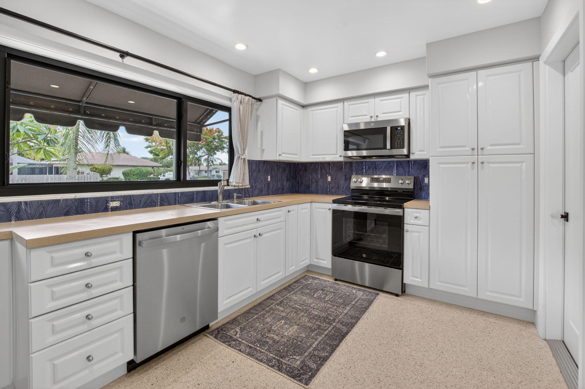450 SW 12th, Boca Raton FL 33486