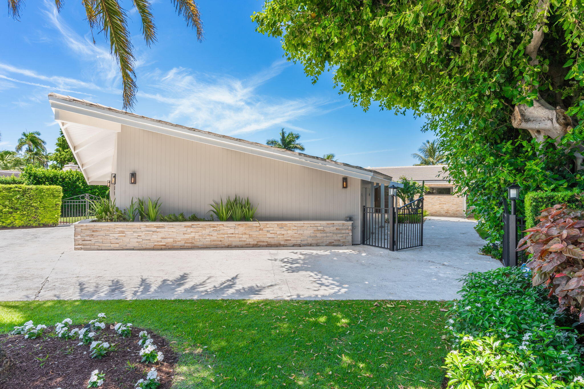 1425 Middle River, Fort Lauderdale FL 33304
