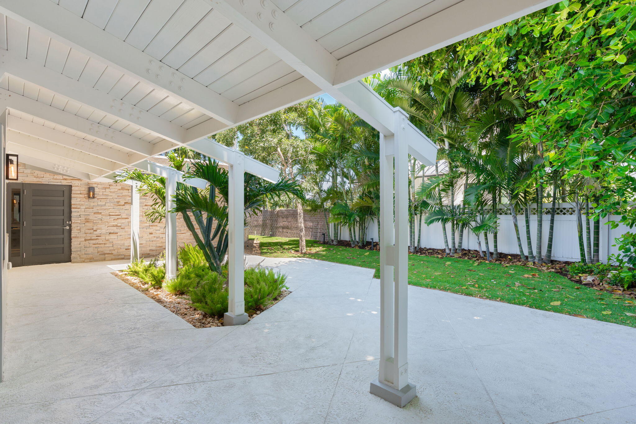 1425 Middle River, Fort Lauderdale FL 33304