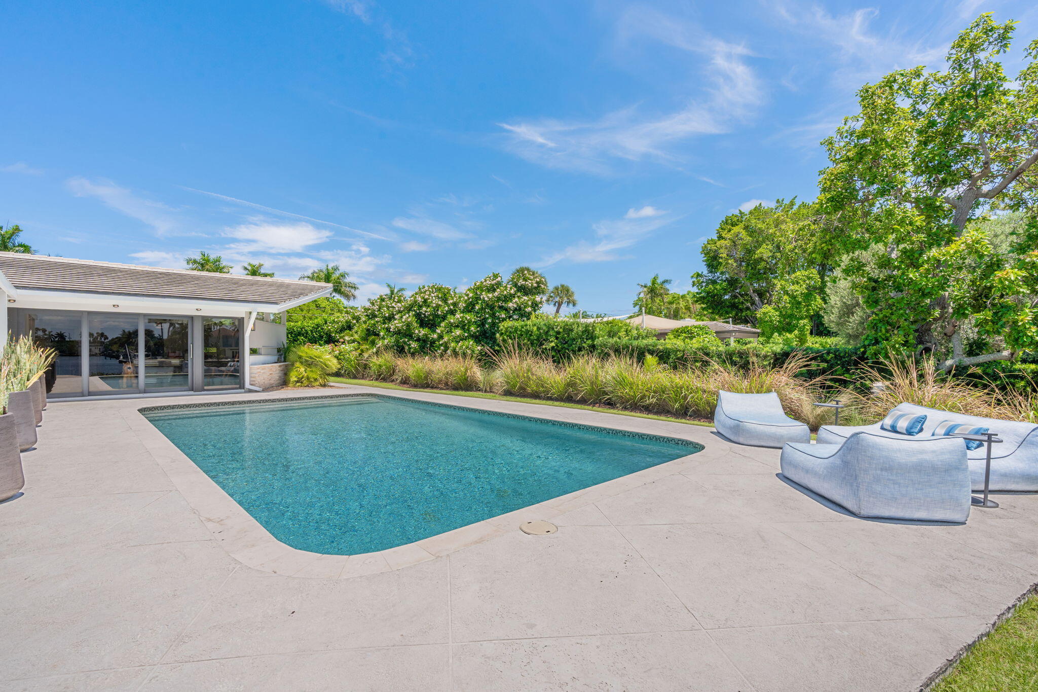 1425 Middle River, Fort Lauderdale FL 33304