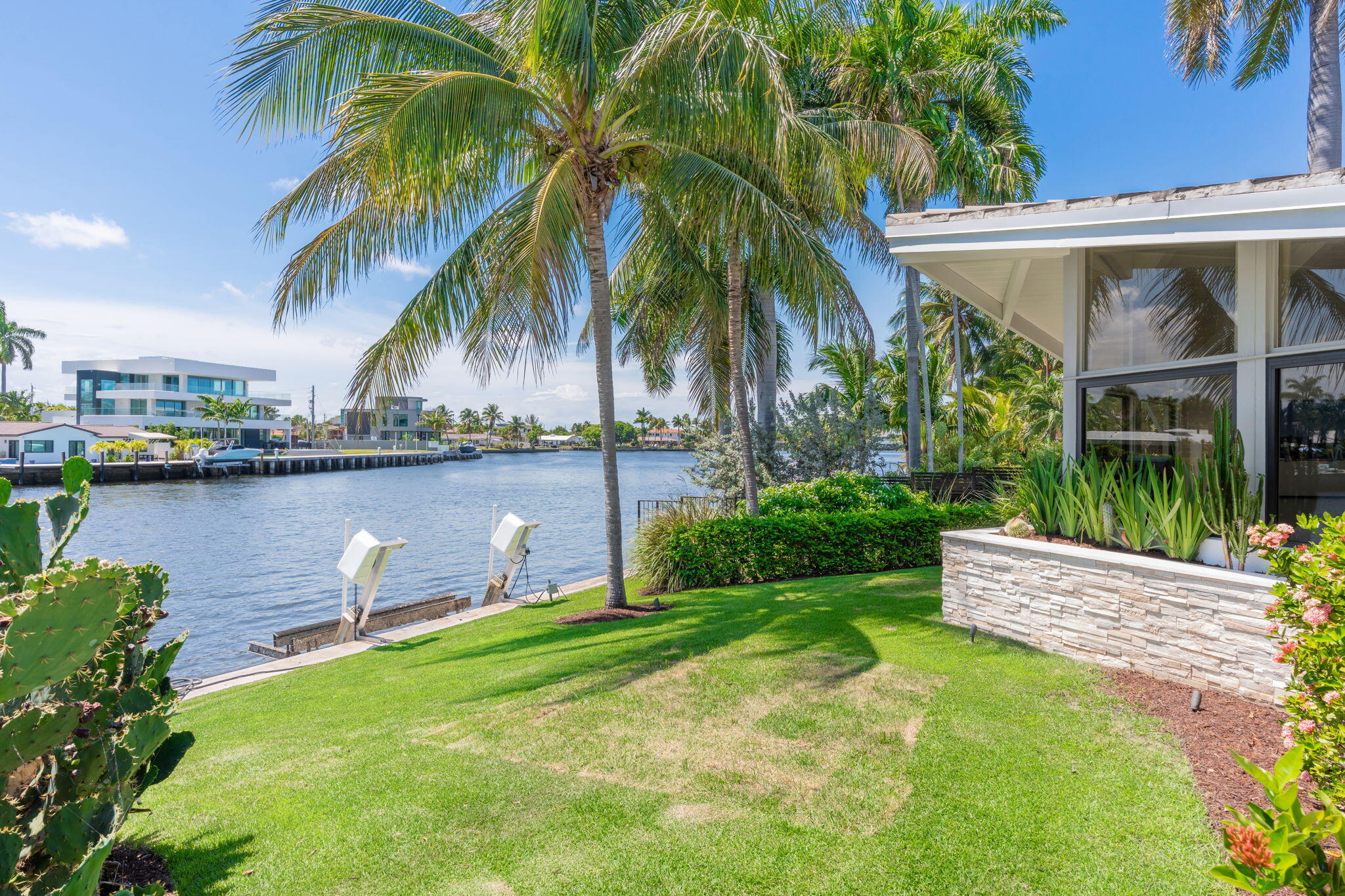 1425 Middle River, Fort Lauderdale FL 33304