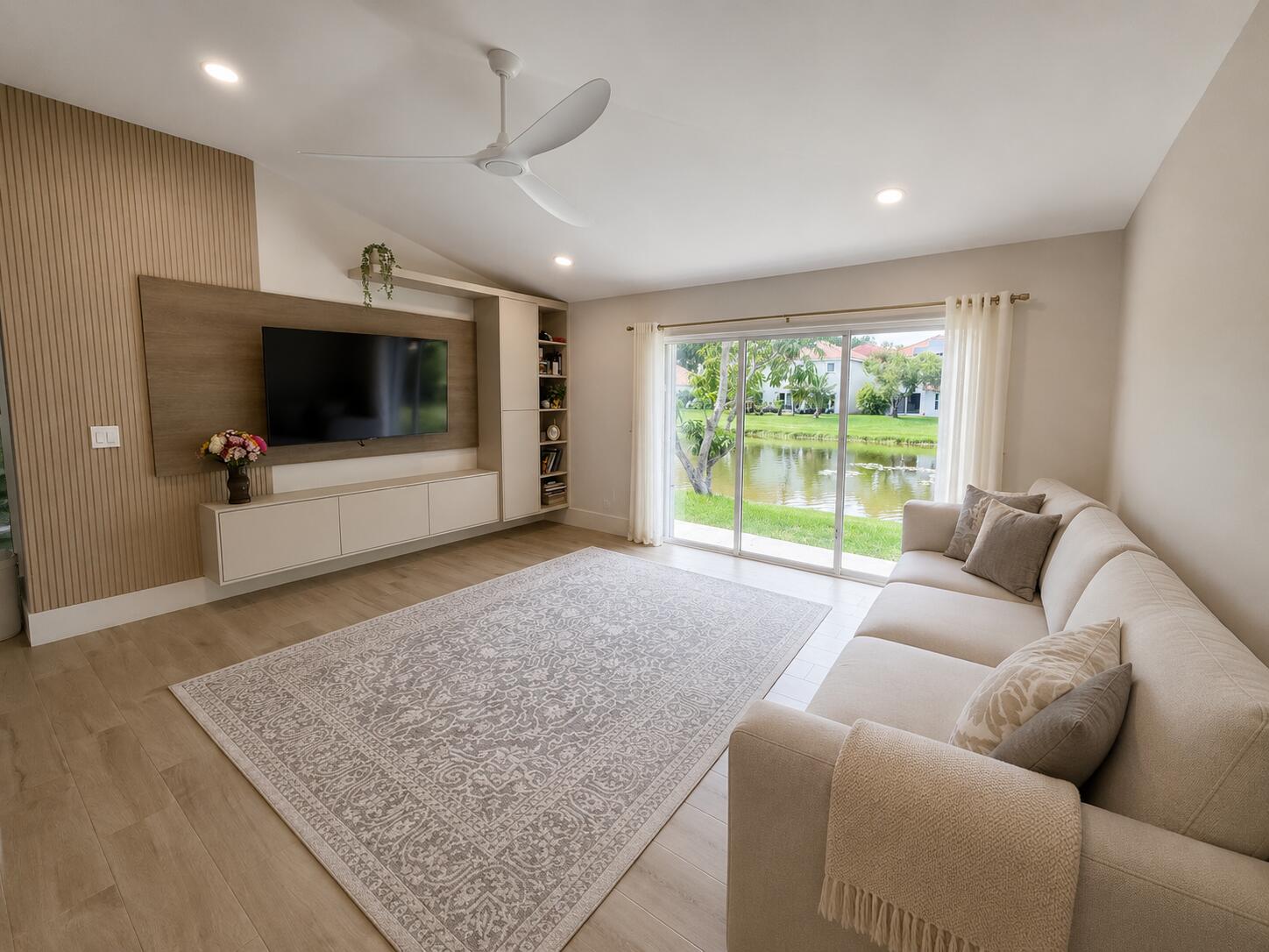 1073 Aspri, Riviera Beach FL 33418