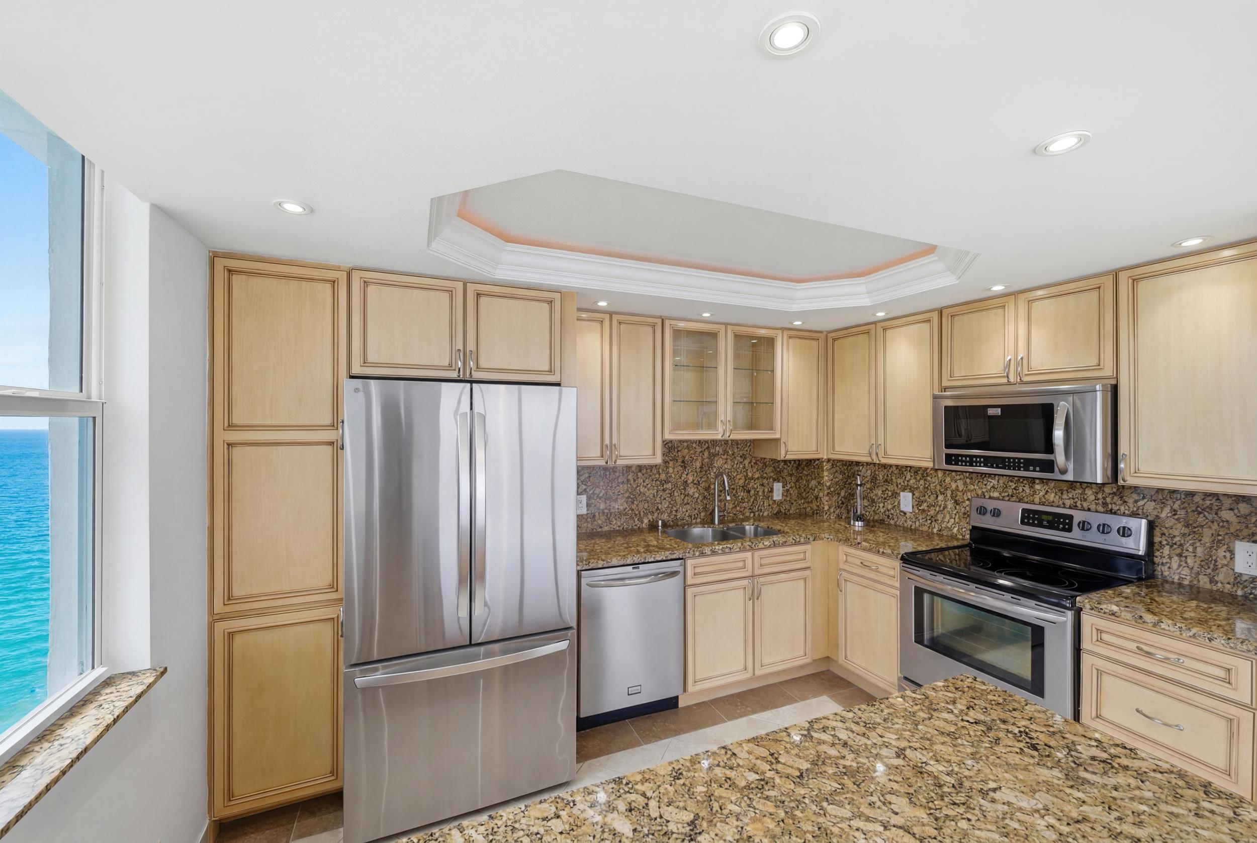 800 SE 20th #901, Deerfield Beach FL 33441