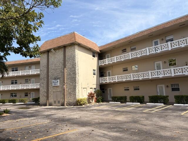 5103 NW 35th #401, Lauderdale Lakes FL 33319