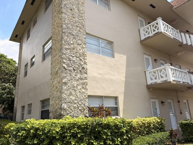 5103 NW 35th #401, Lauderdale Lakes FL 33319