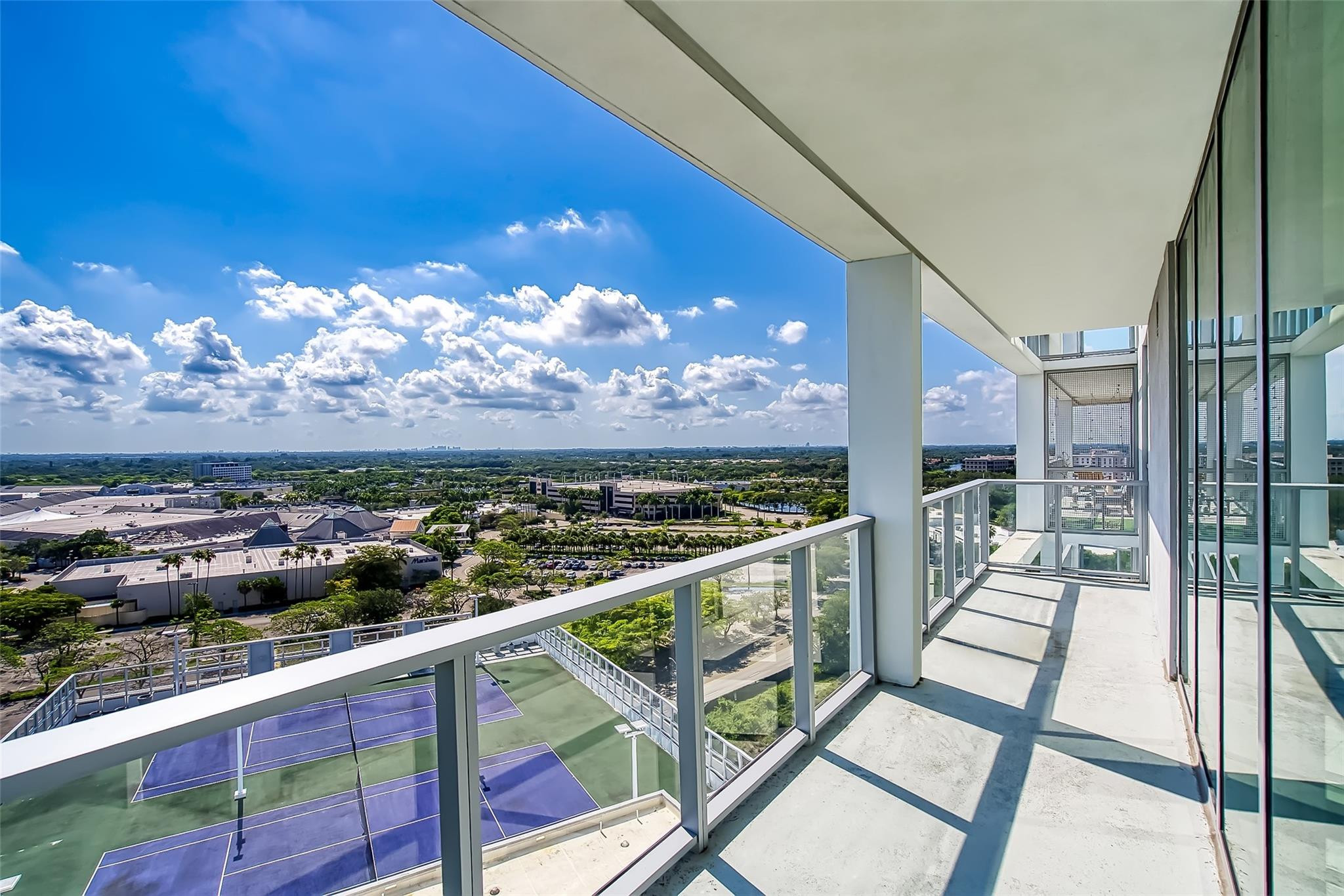 2000 Metropica #1410, Sunrise FL 33323