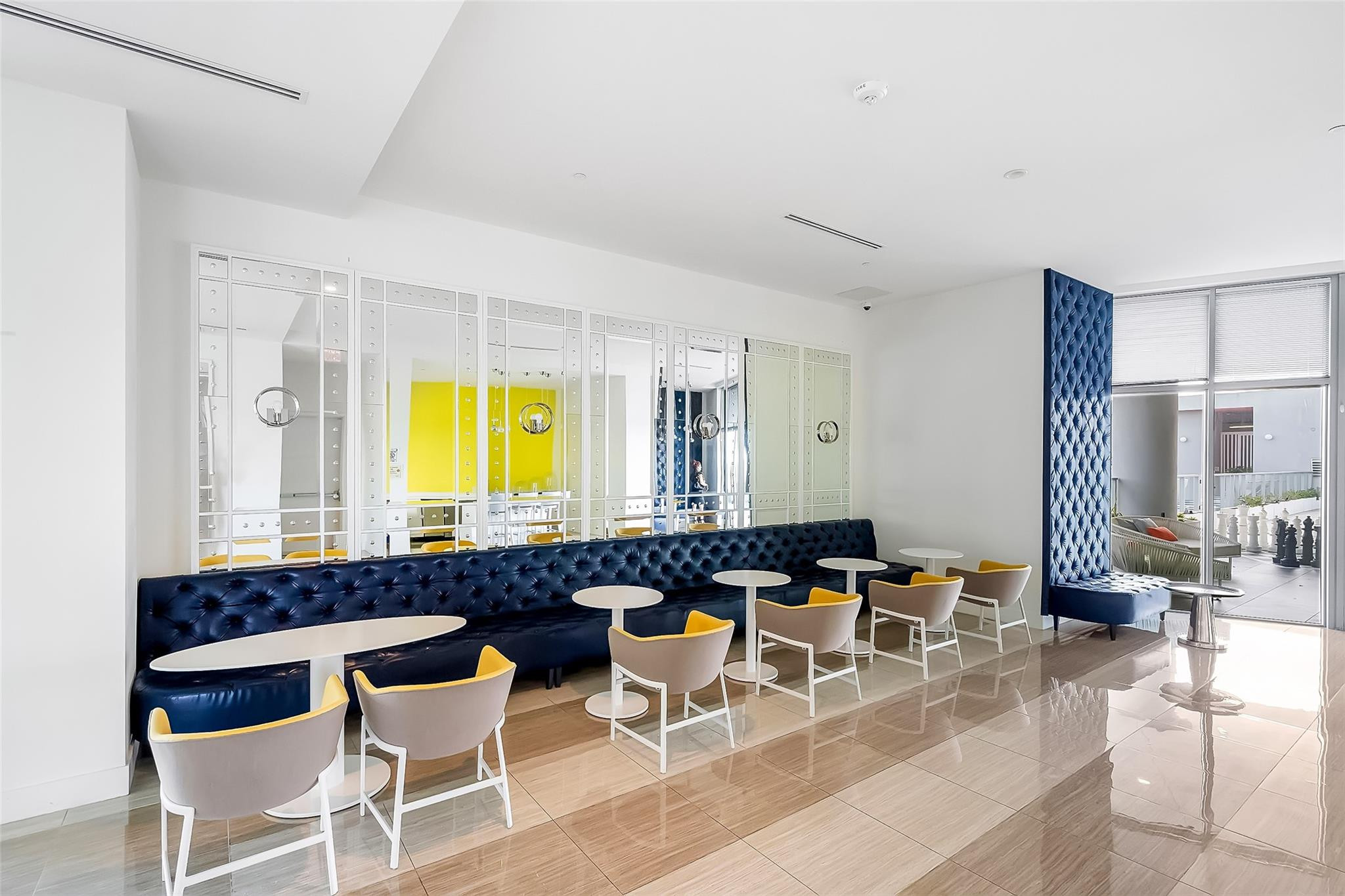 2000 Metropica #1410, Sunrise FL 33323