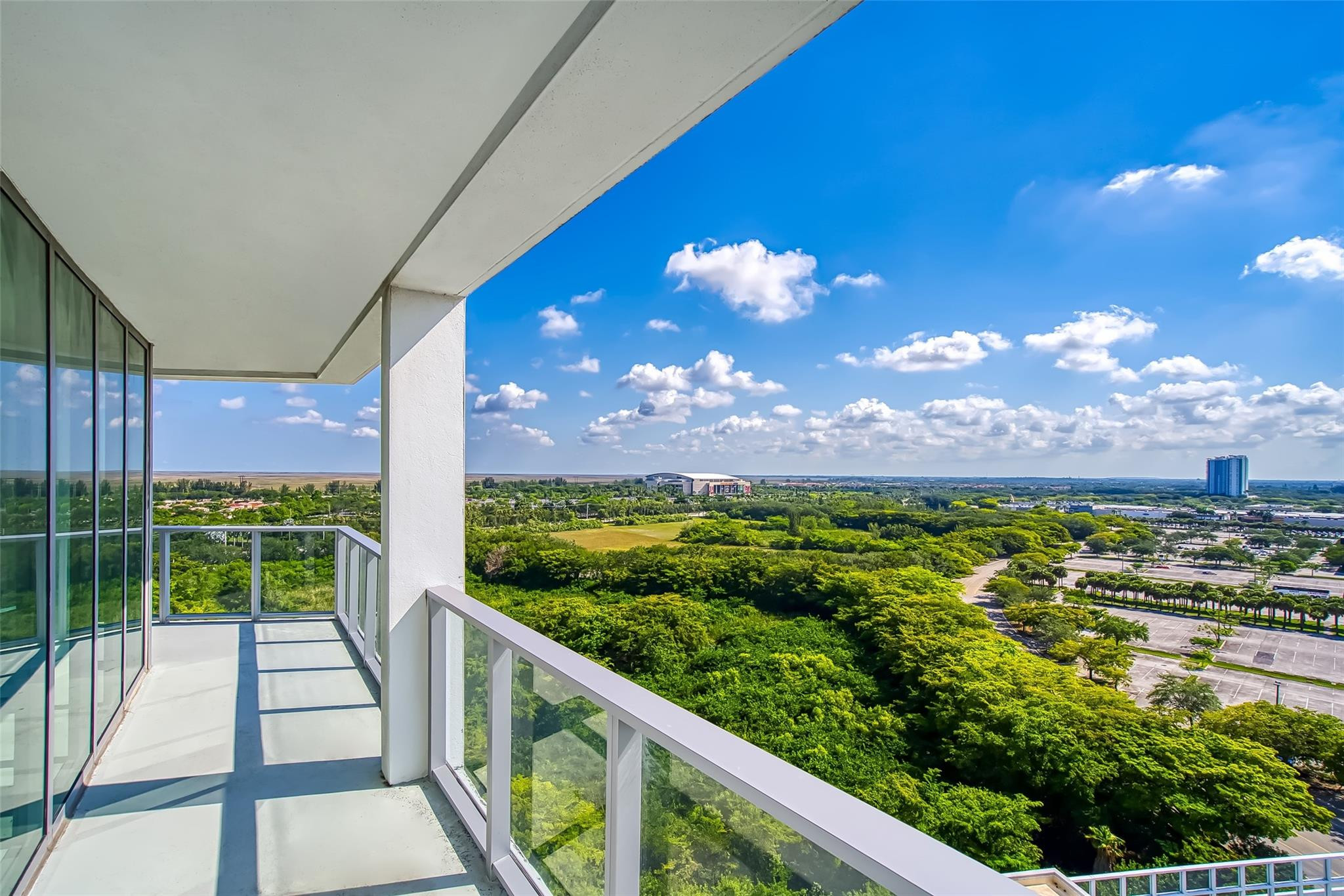 2000 Metropica #1410, Sunrise FL 33323