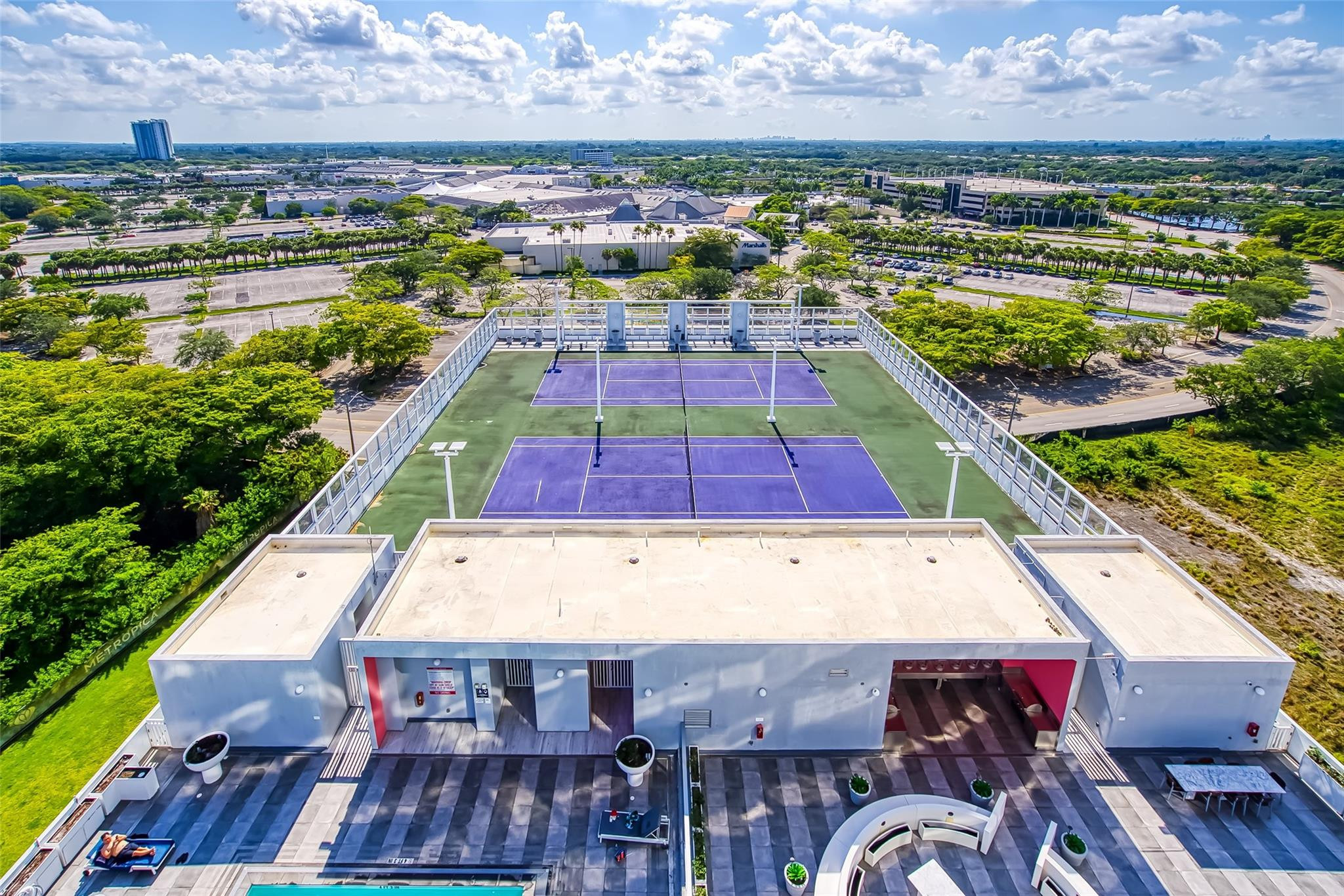 2000 Metropica #1410, Sunrise FL 33323