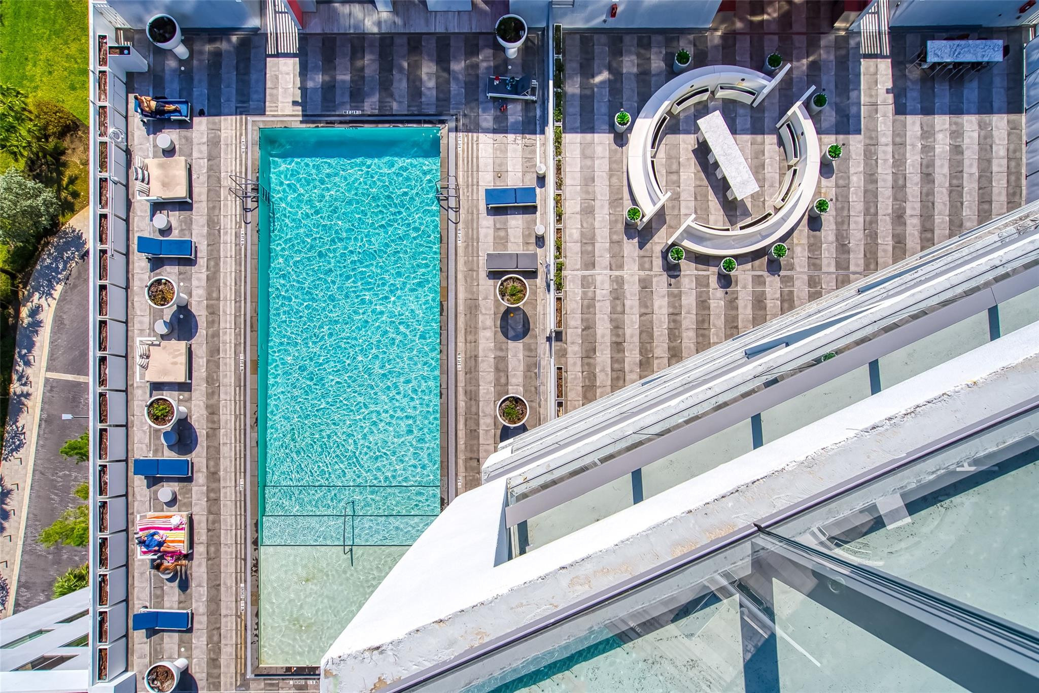 2000 Metropica #1410, Sunrise FL 33323